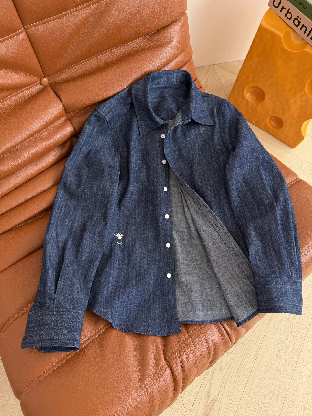 美式休闲推荐 26ss 小蜜蜂刺绣牛仔衬衫 日常搭配休闲慵懒款 自带复古buff 上身秒变博主范 版型比