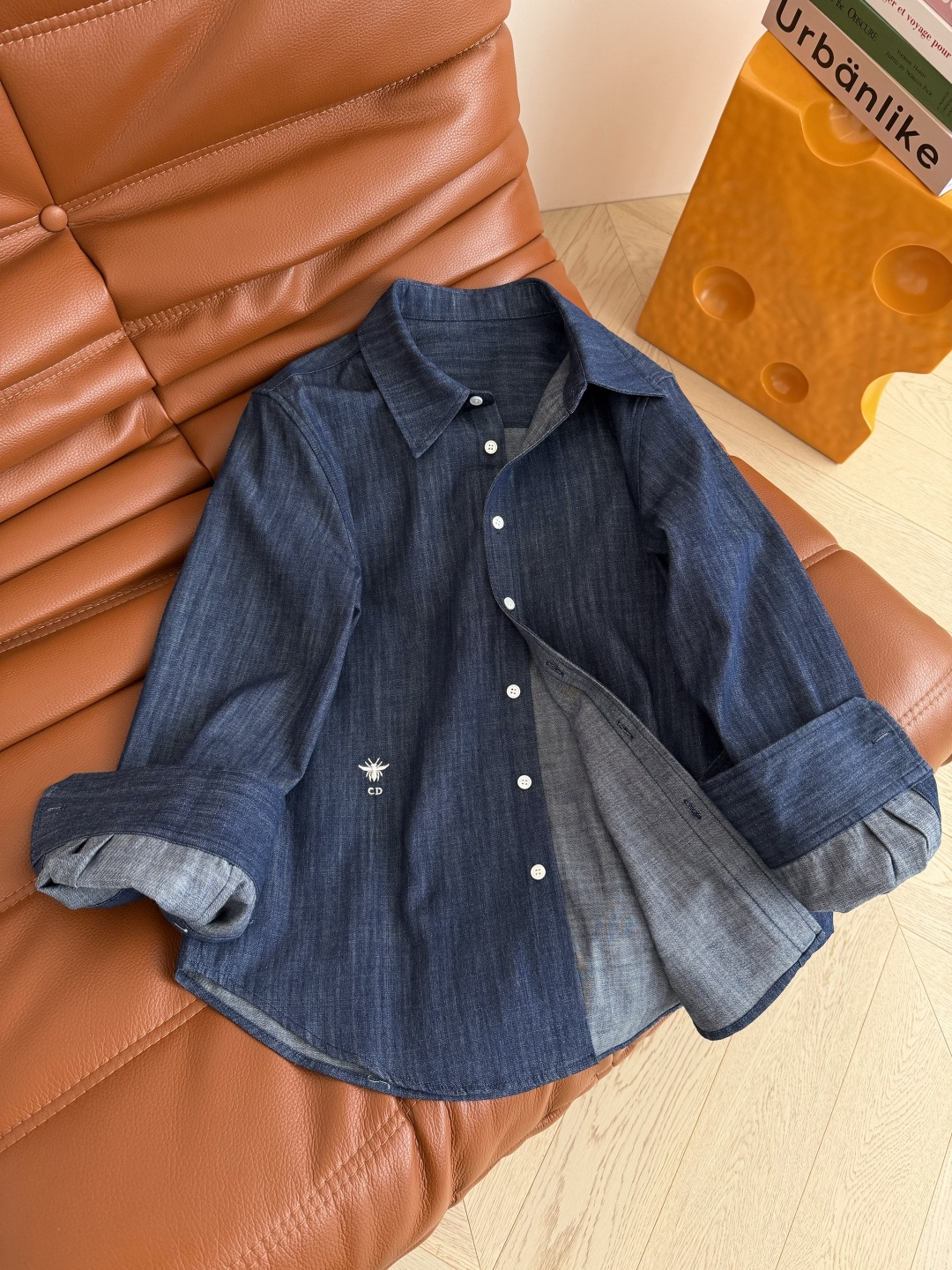 美式休闲推荐 26ss 小蜜蜂刺绣牛仔衬衫 日常搭配休闲慵懒款 自带复古buff 上身秒变博主范 版型比