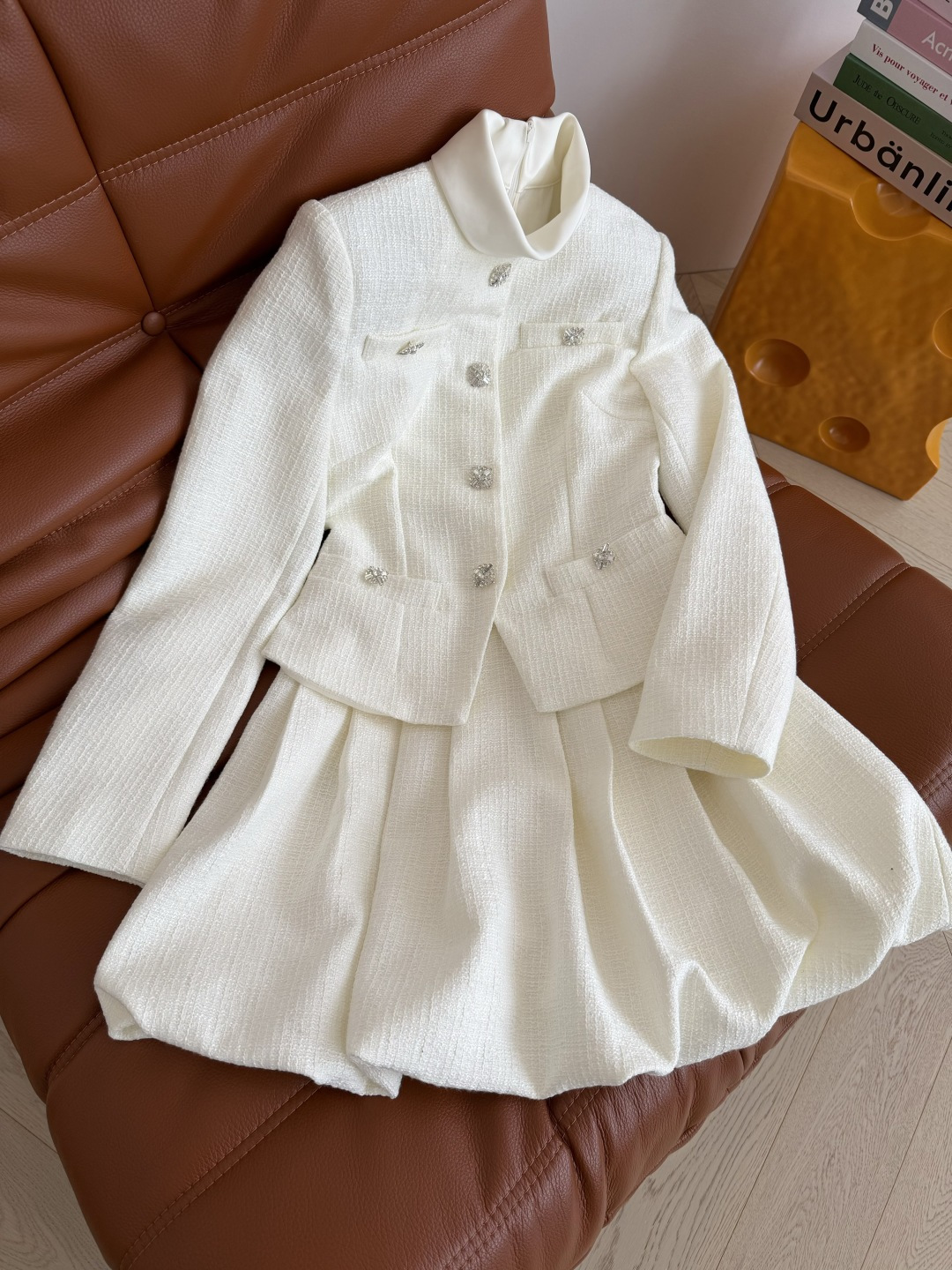 优雅气质 名媛风假两件设计感连衣裙 可以出席重要场合的裙子 日常通勤皆可 修身外套+花苞半裙的假两件设计