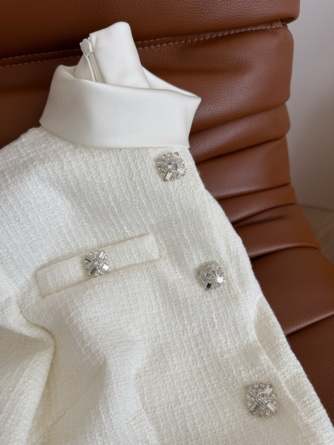 优雅气质 名媛风假两件设计感连衣裙 可以出席重要场合的裙子 日常通勤皆可 修身外套+花苞半裙的假两件设计