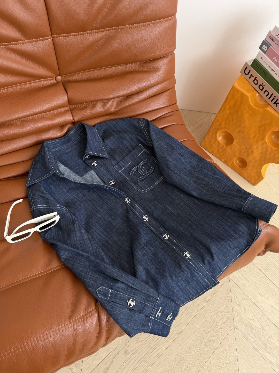 美式休闲 26ss 立体手工双c装饰牛仔衬衫 日常休闲的一款衬衫 上身很有范 气质感在线 纯手工剪裁的双