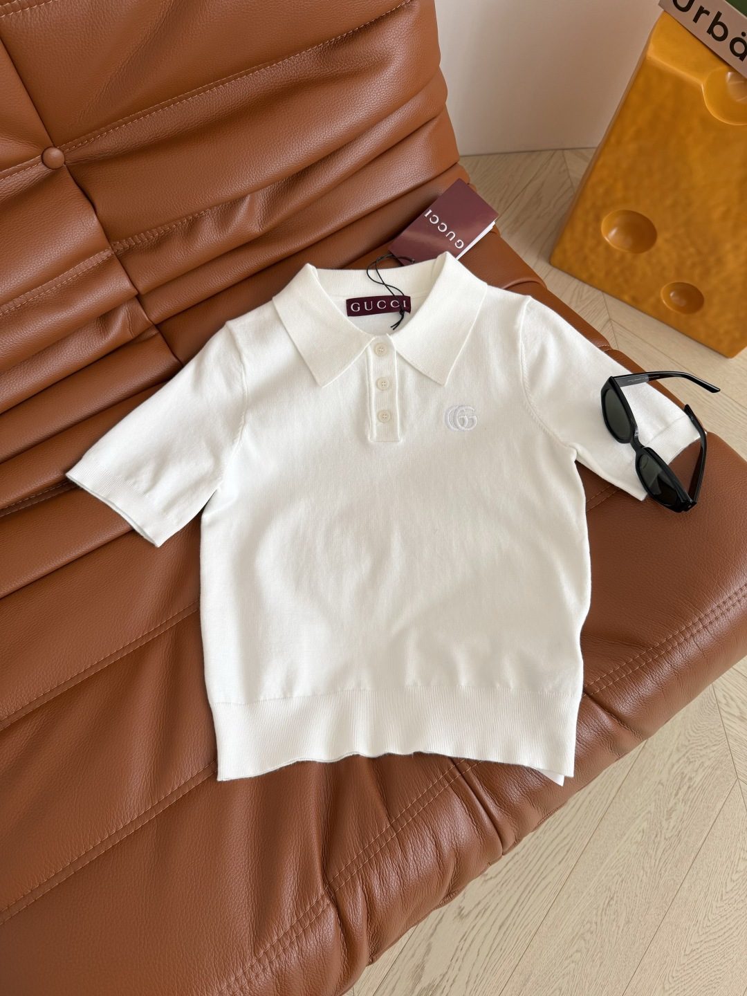 夏季轻薄款针织短袖 26新品 经典logo刺绣翻领针织上衣 简约又好穿 搭配裤子或者半裙都OK Polo