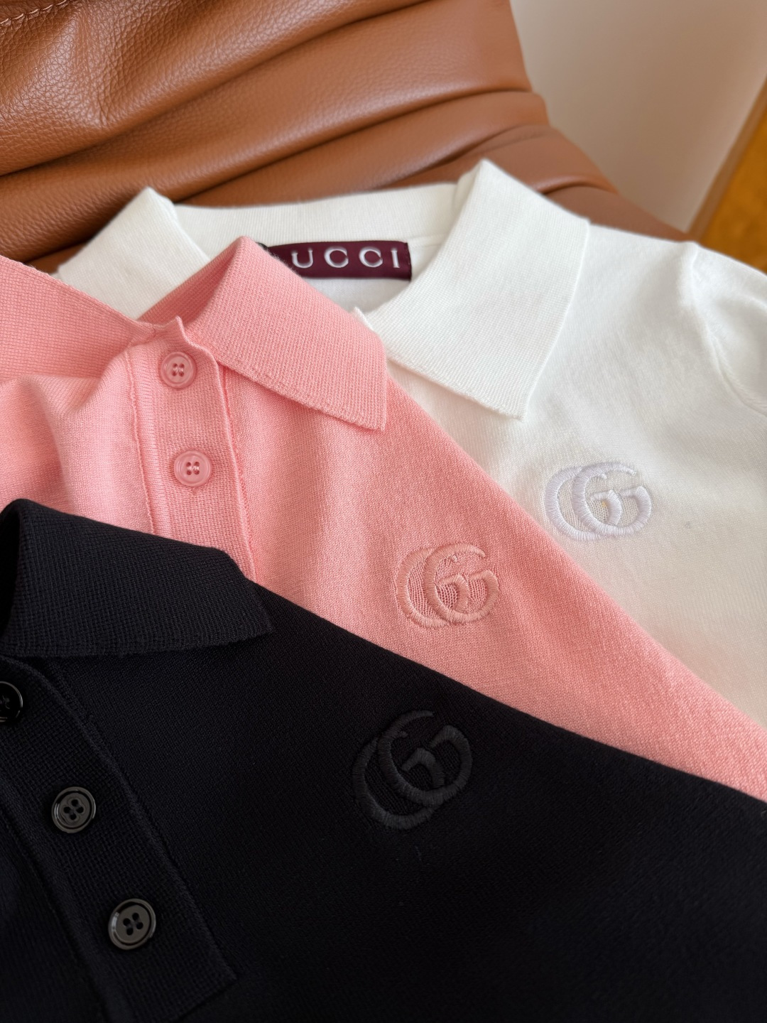 夏季轻薄款针织短袖 26新品 经典logo刺绣翻领针织上衣 简约又好穿 搭配裤子或者半裙都OK Polo