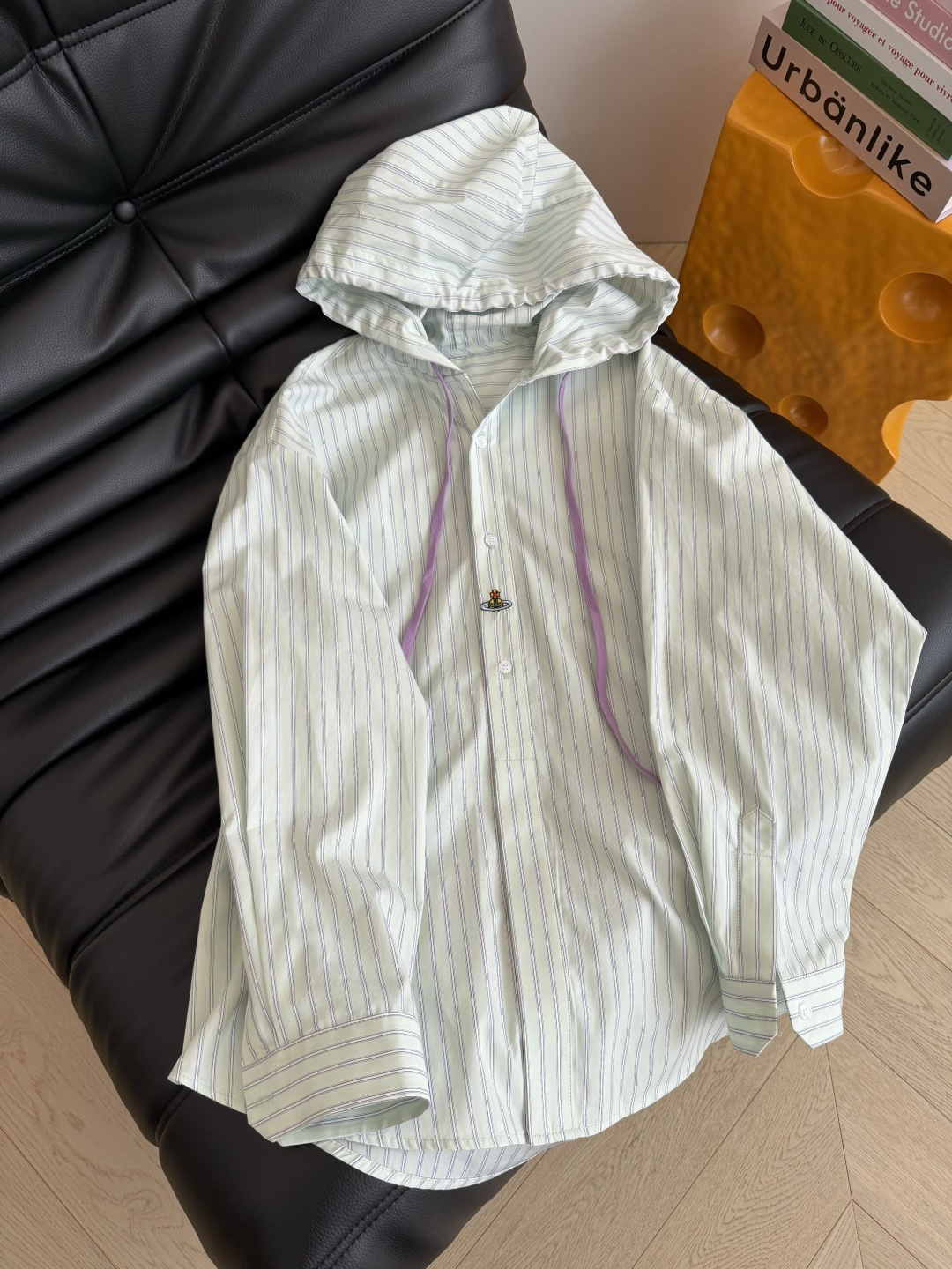 夏季防晒衫 26ss 土星图案刺绣连帽衬衫 凹造型必备的连帽衬衫 廓形感的剪裁 松弛有度 慵懒休闲 搭配