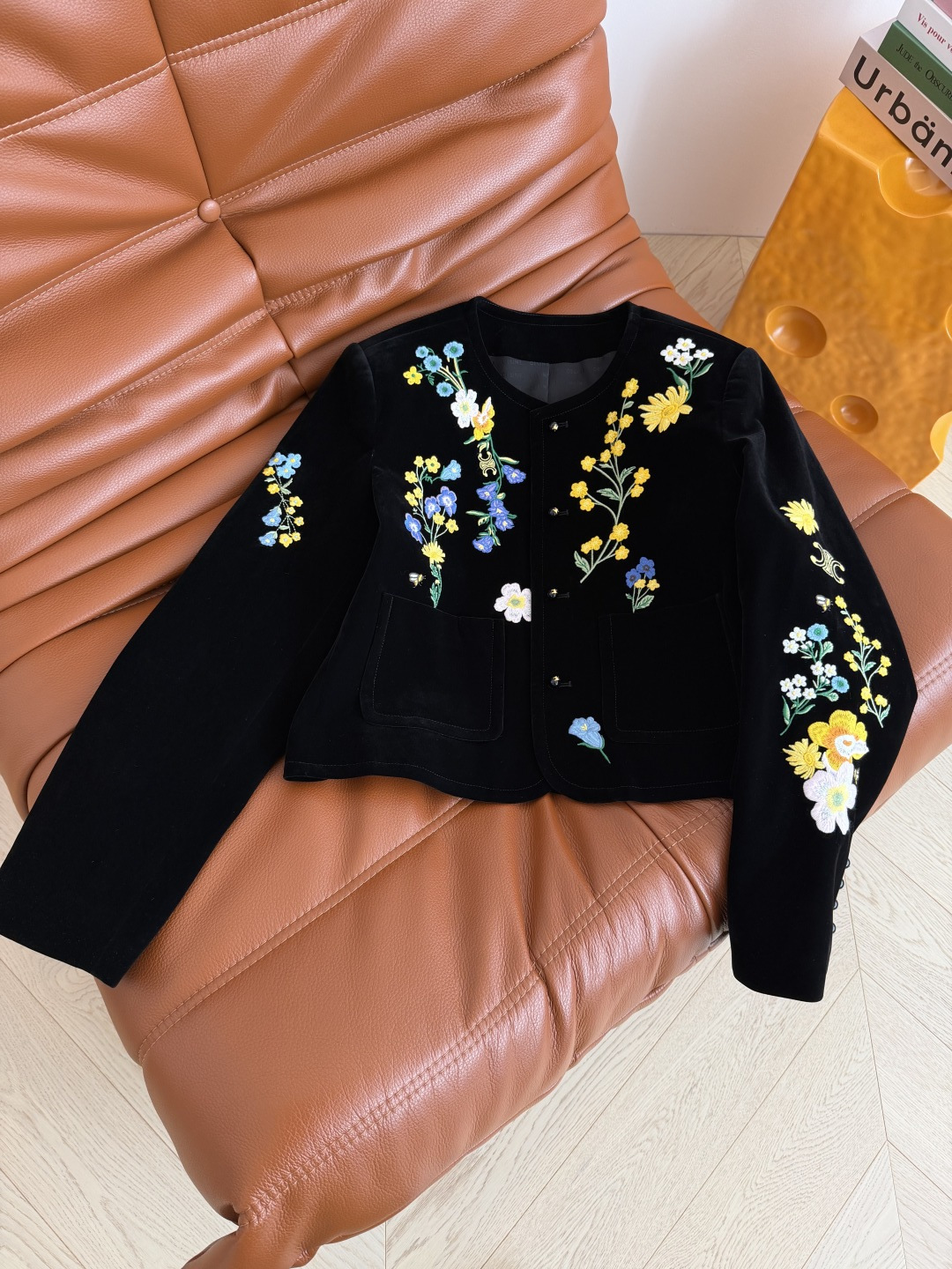 超重工的丝绒外套 26新款 花卉凯旋门图案刺绣丝绒外套 实物太美了 重工高密度刺绣 丛林花卉和凯旋门图案