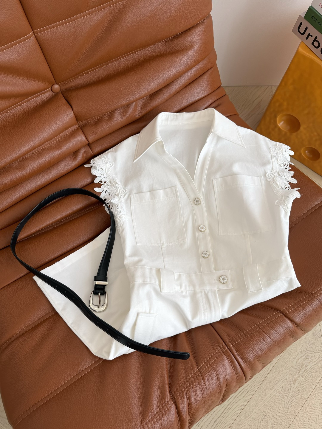 一键出街穿搭 26🆕🆕蕾丝花边拼接腰带牛仔连衣裙 有蕾丝花边的温柔又有工装飒气设计感 是一条抬气质感的裙