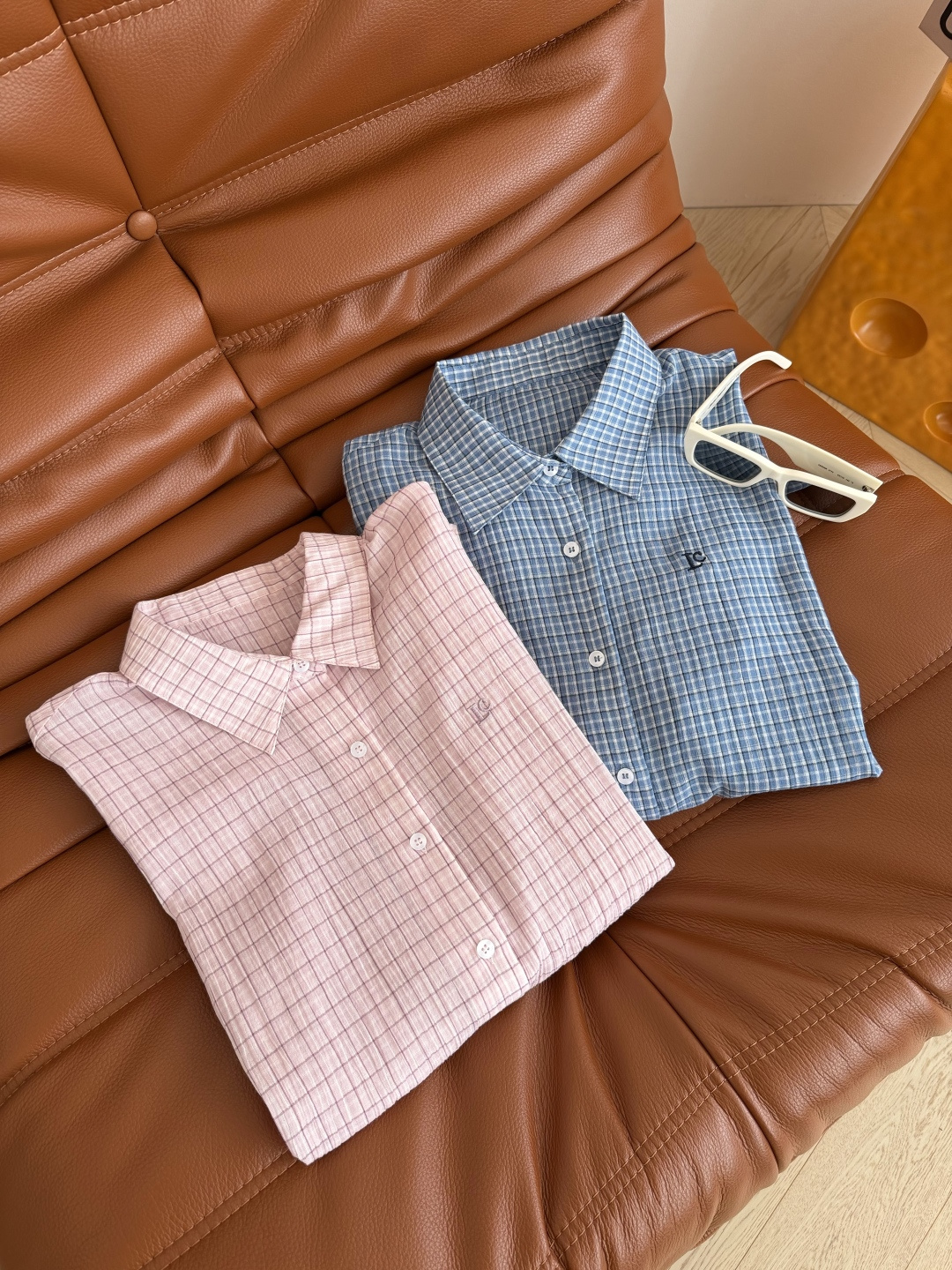 李智恩 杨超越同款 LC字母logo刺绣格子衬衫 夏季凹造型必备防晒衬衫 面料轻薄透气 带有褶皱肌理感 