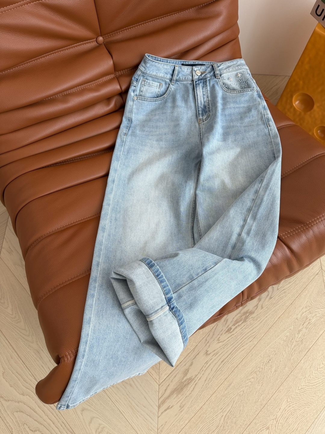 夏季百搭系列 26 春夏 Vintage风格 老花图案装饰牛仔裤 重工款 采用钉珠+立体注胶工艺老花图案