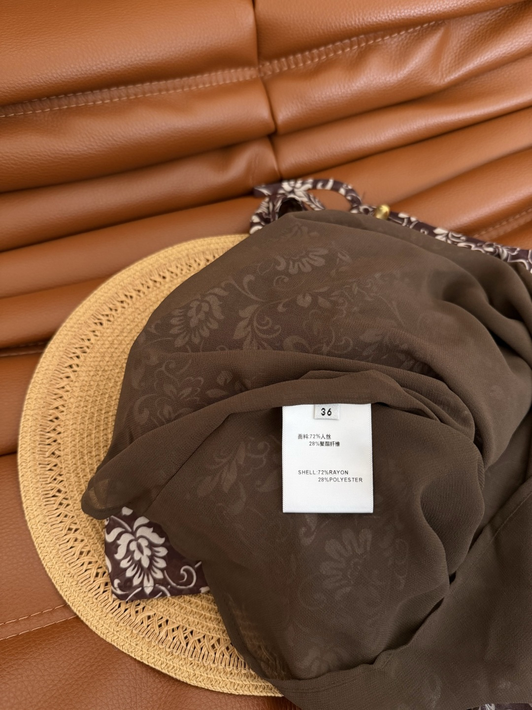 超美度假裙子 26春夏 小众设计师款 手缝亮片设计吊带连衣裙 两个颜色都很好看 满身小碎花 阳光灿烂的感