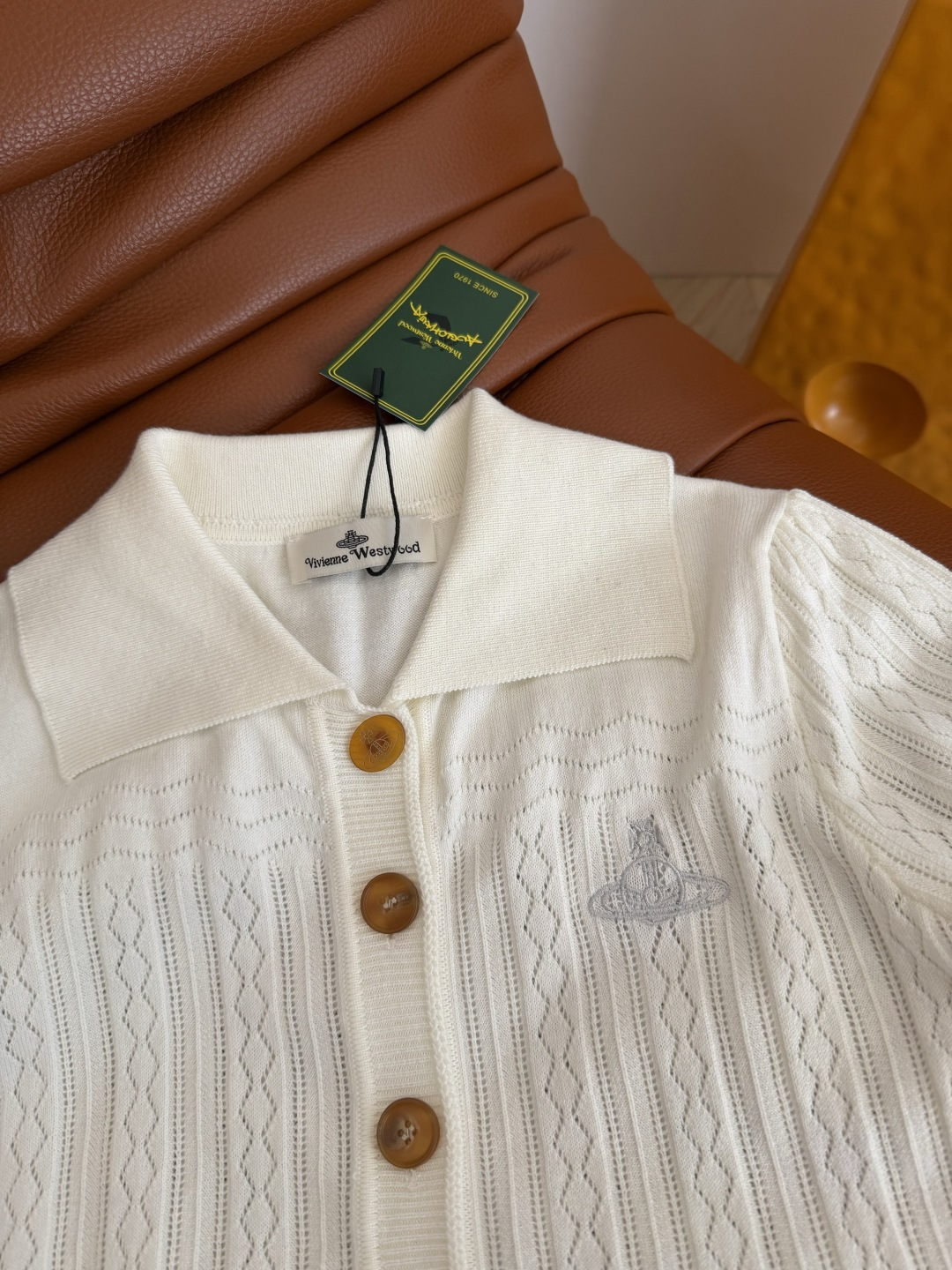 26春夏 土星图案刺绣针织开衫 重工镂空织法 透气性极好 不怕闷热 时髦感在线 开扣小开衫设计 日常巨百