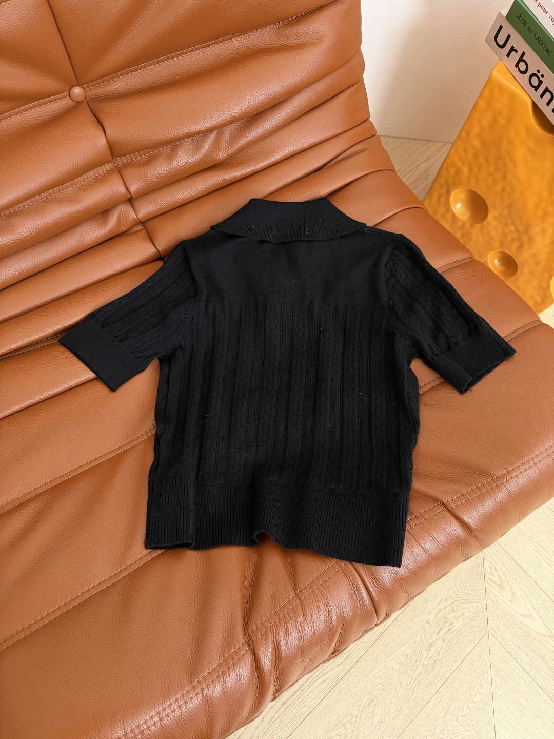 26春夏 土星图案刺绣针织开衫 重工镂空织法 透气性极好 不怕闷热 时髦感在线 开扣小开衫设计 日常巨百