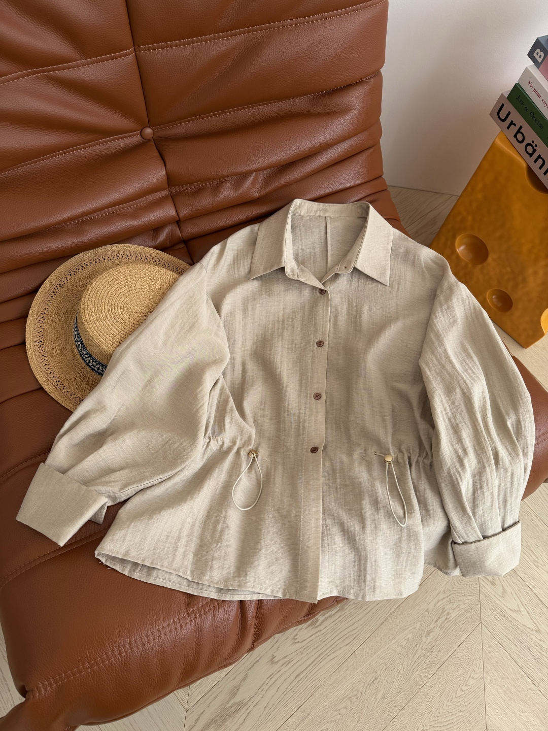 简约风防晒衬衫 26新款 小众设计师款 腰部抽绳设计衬衫 轻薄天丝面料 透气性很好 可以当防晒衬衫 出街