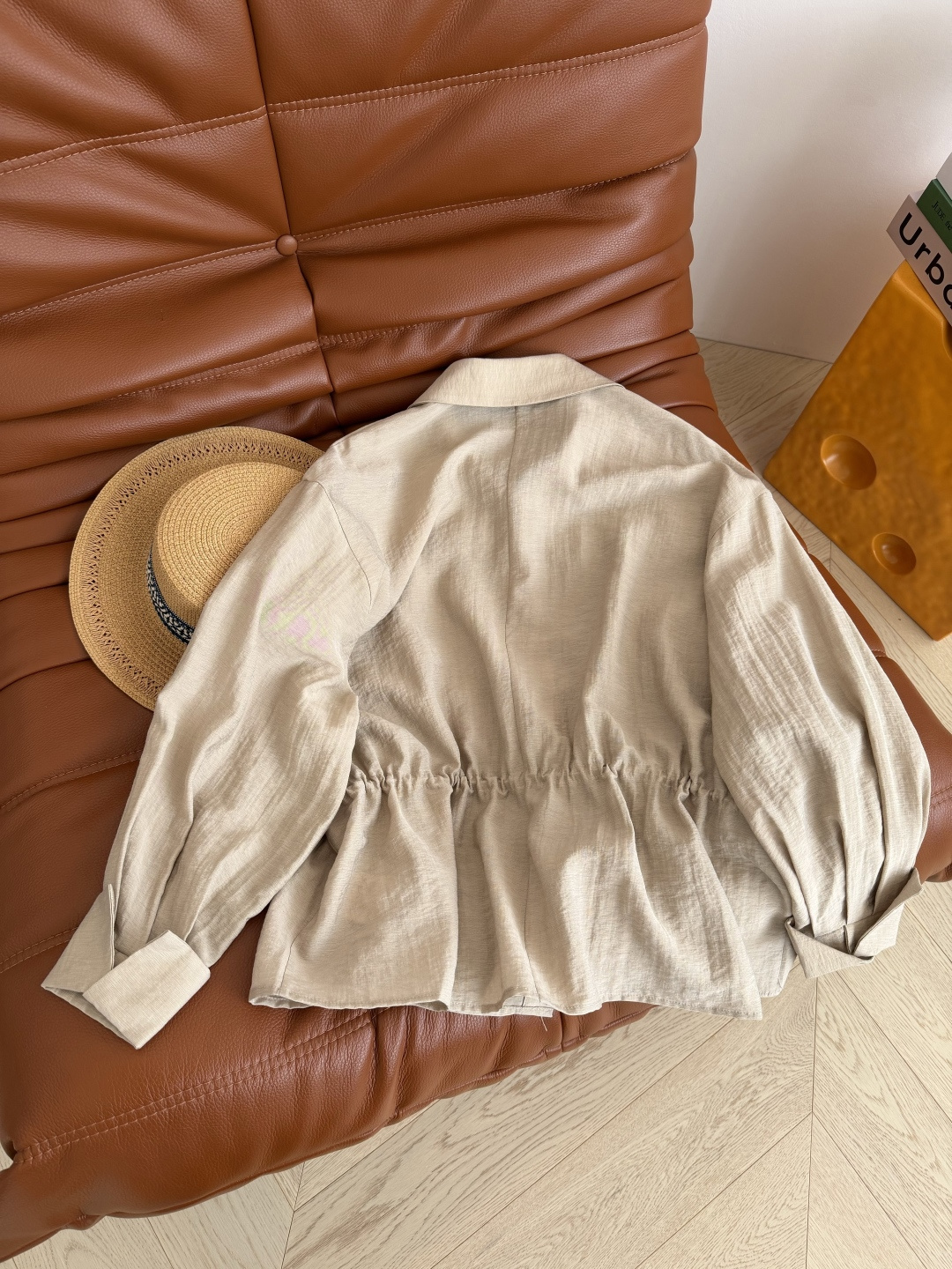 简约风防晒衬衫 26新款 小众设计师款 腰部抽绳设计衬衫 轻薄天丝面料 透气性很好 可以当防晒衬衫 出街