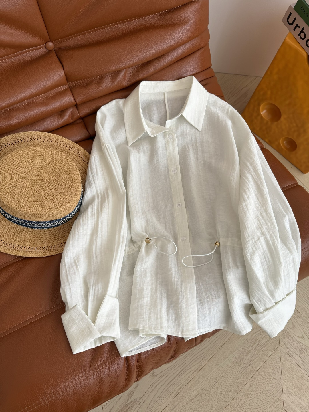 简约风防晒衬衫 26新款 小众设计师款 腰部抽绳设计衬衫 轻薄天丝面料 透气性很好 可以当防晒衬衫 出街