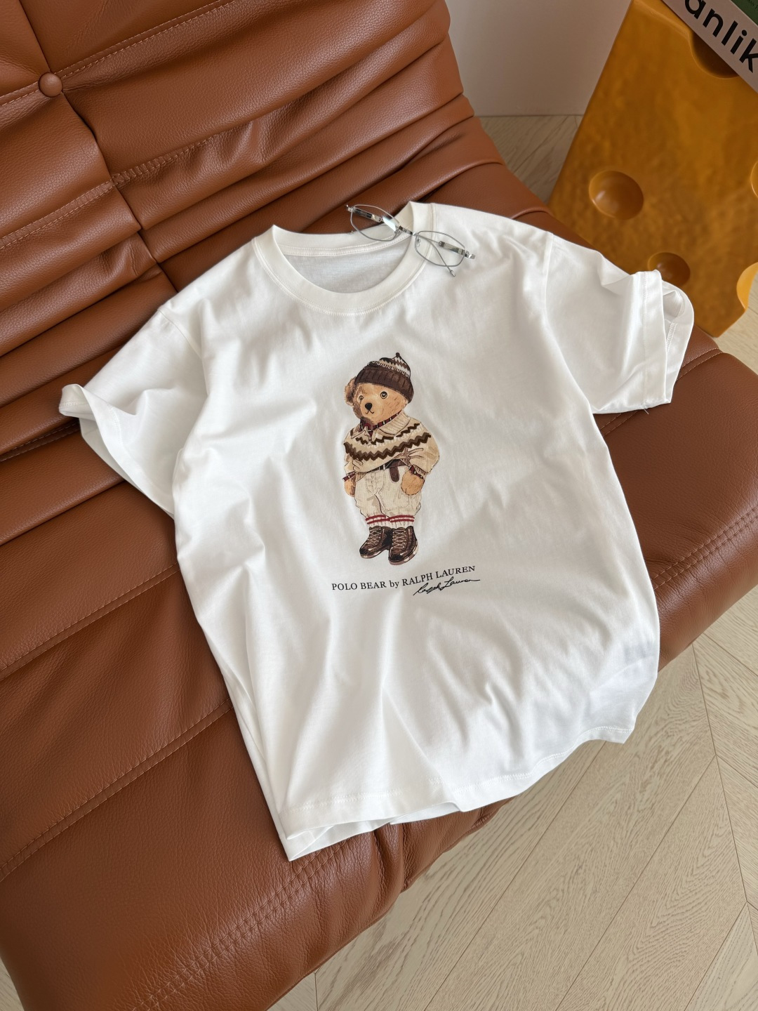 小熊T恤🐻来袭 26ss 绅士小熊印花白色T恤 英伦绅士风小熊 超级可爱吸睛 实物更好看 上身十分吸睛 