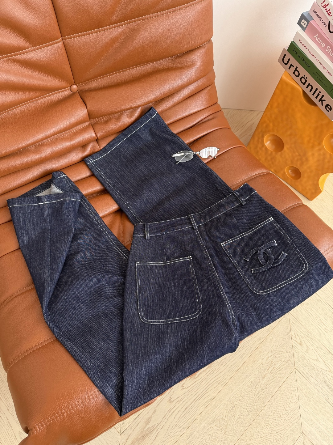 时髦百搭 26新款 立体手工双C装饰牛仔裤 明线系列 颜值抗打 不管搭配T恤或者衬衫都很高颜值 撞色明线