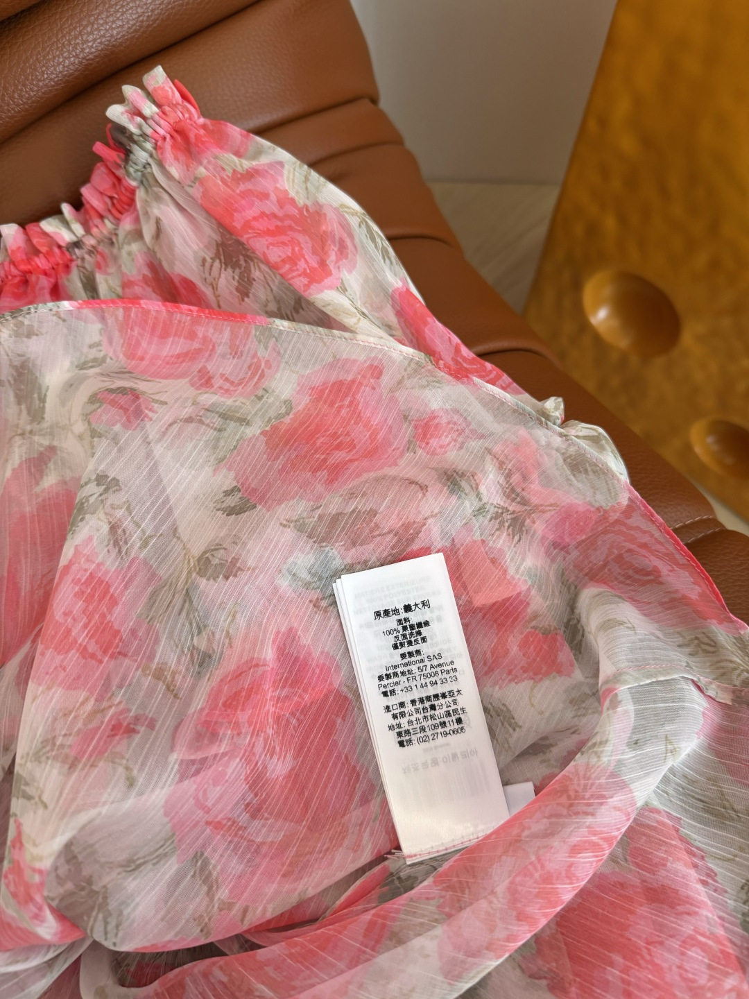 超美的度假上衣 26春夏 一字肩设计层叠丝质上衣 上身太美了 度假穿它就对了 秒出片 一字肩和普通肩两种