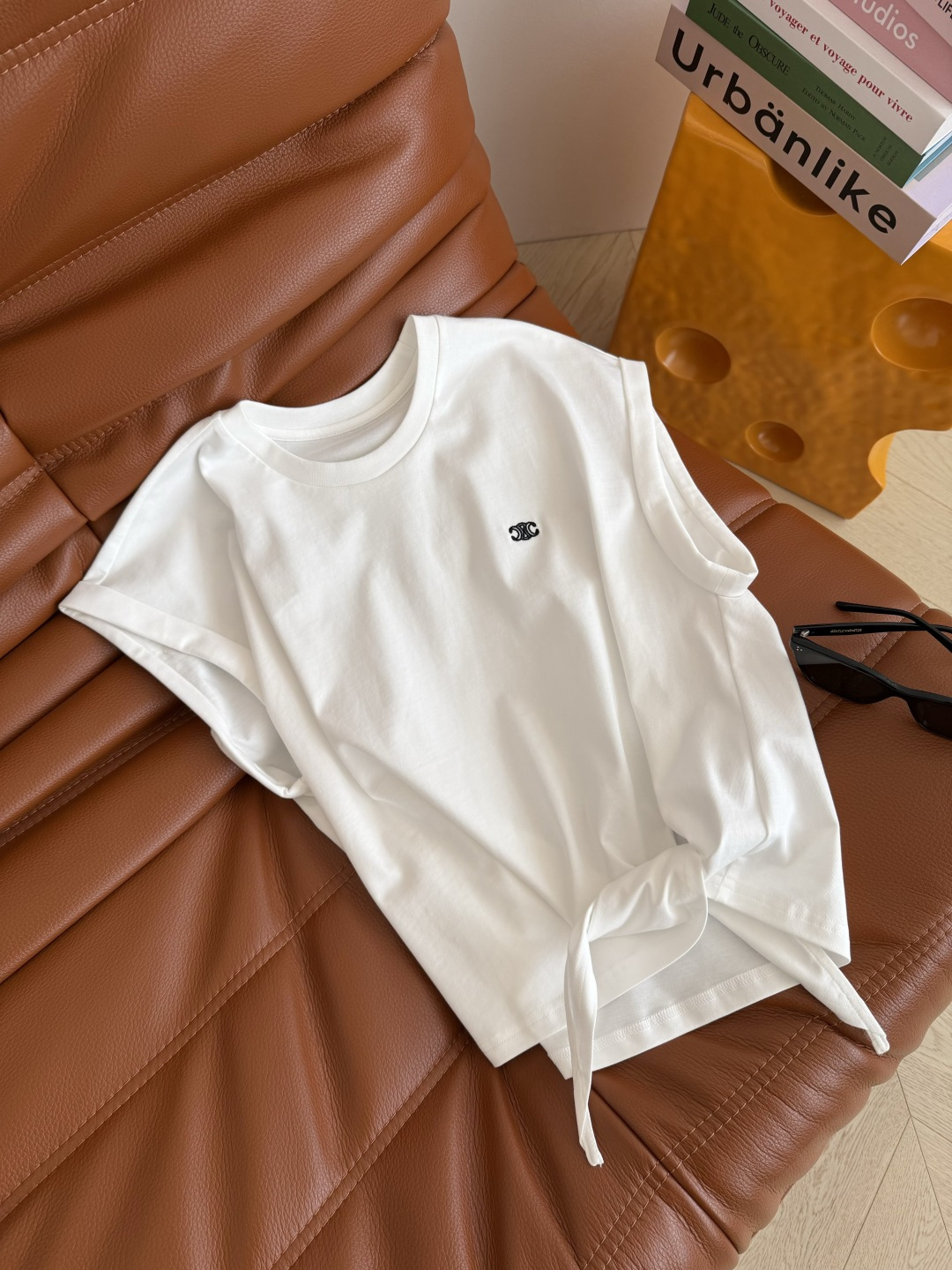 日常休闲推荐 26ss 凯旋门刺绣系带T恤 时髦感在线 下摆侧边系带设计 有造型感又可以分割出高挑身材比