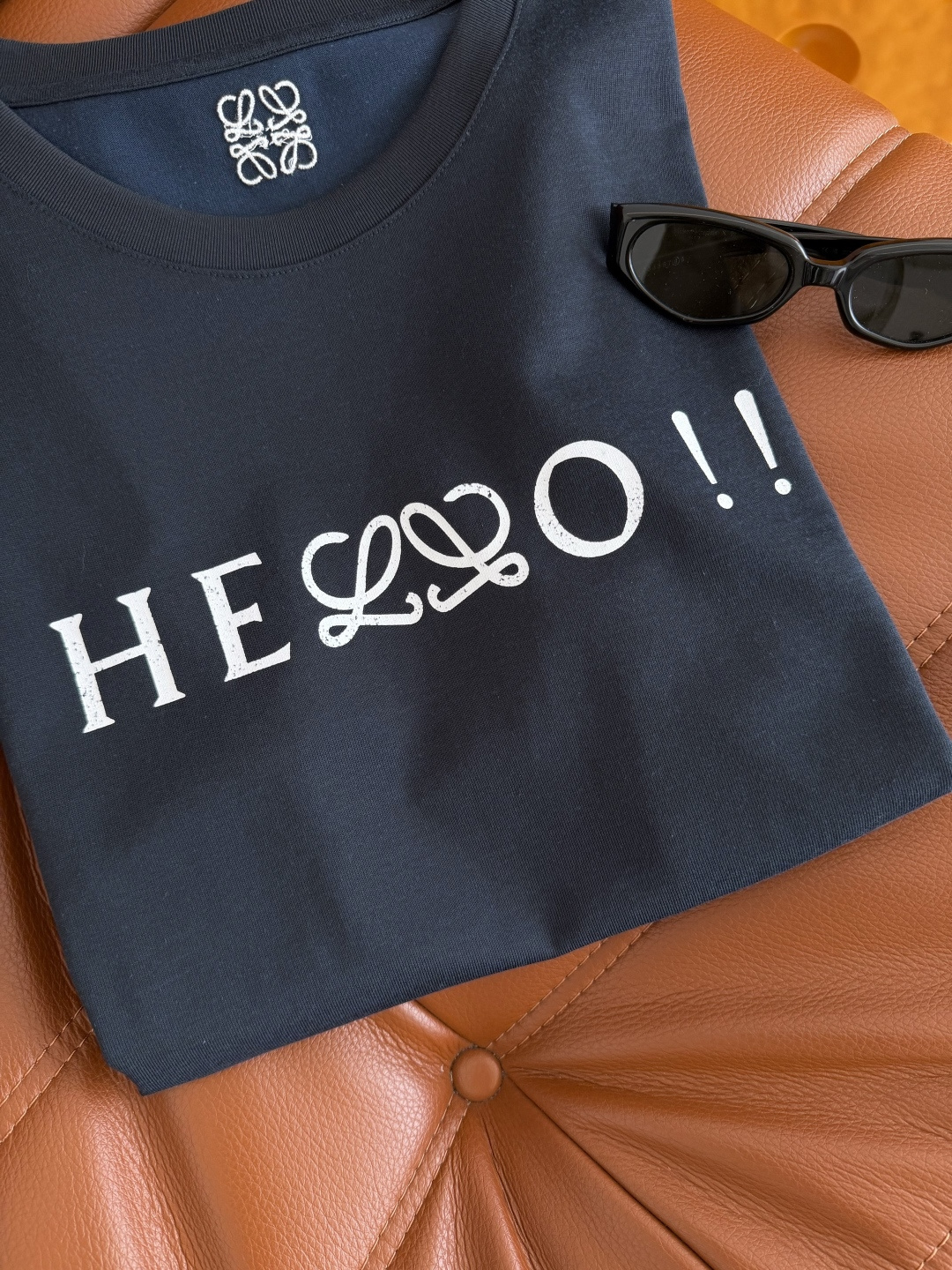 26春夏新品 经典logo印花T恤 百搭系列 颜色很好看 超显白 不管是搭配裤子或者半裙都OK 宽松的版