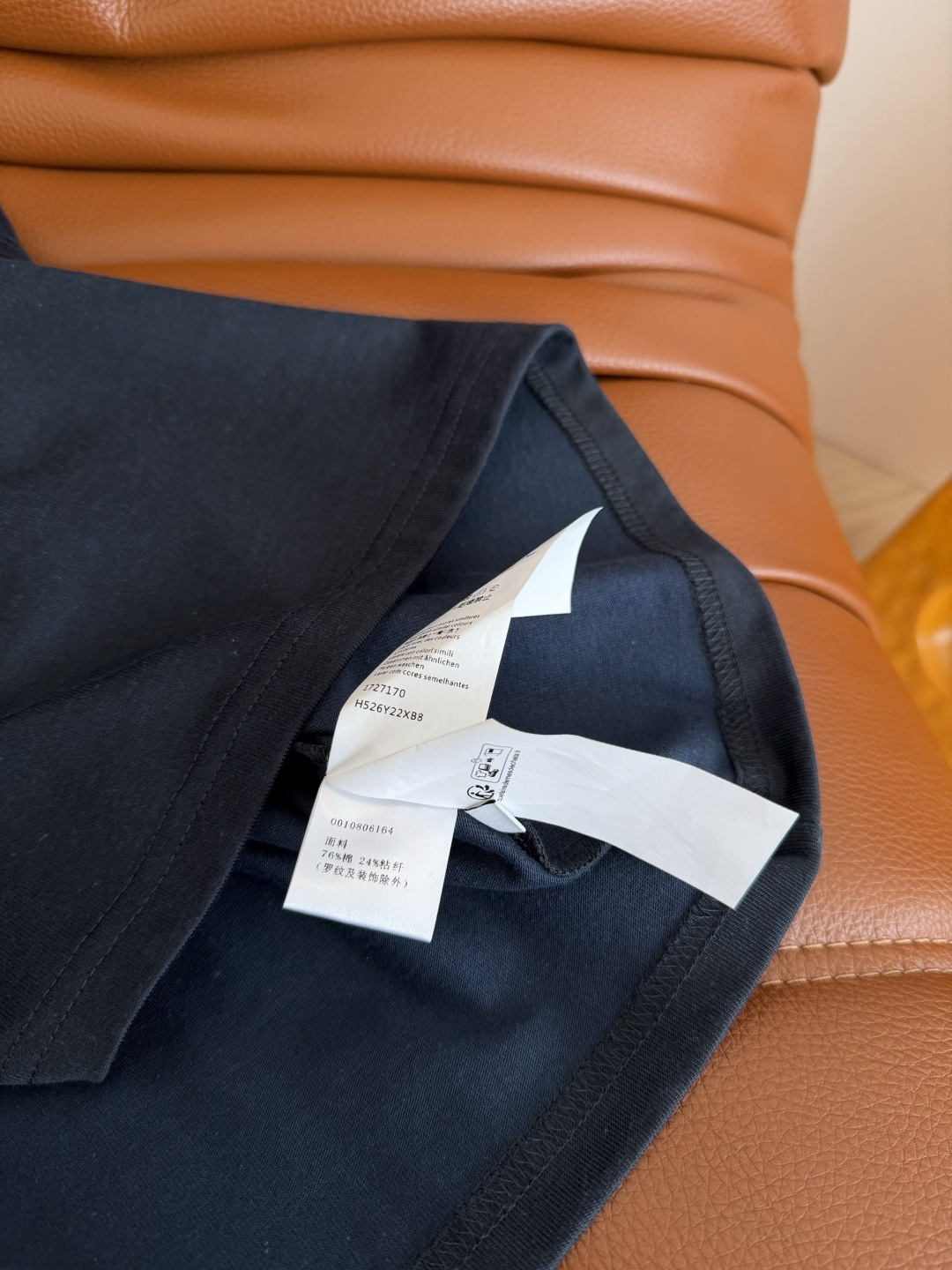 26春夏新品 经典logo印花T恤 百搭系列 颜色很好看 超显白 不管是搭配裤子或者半裙都OK 宽松的版