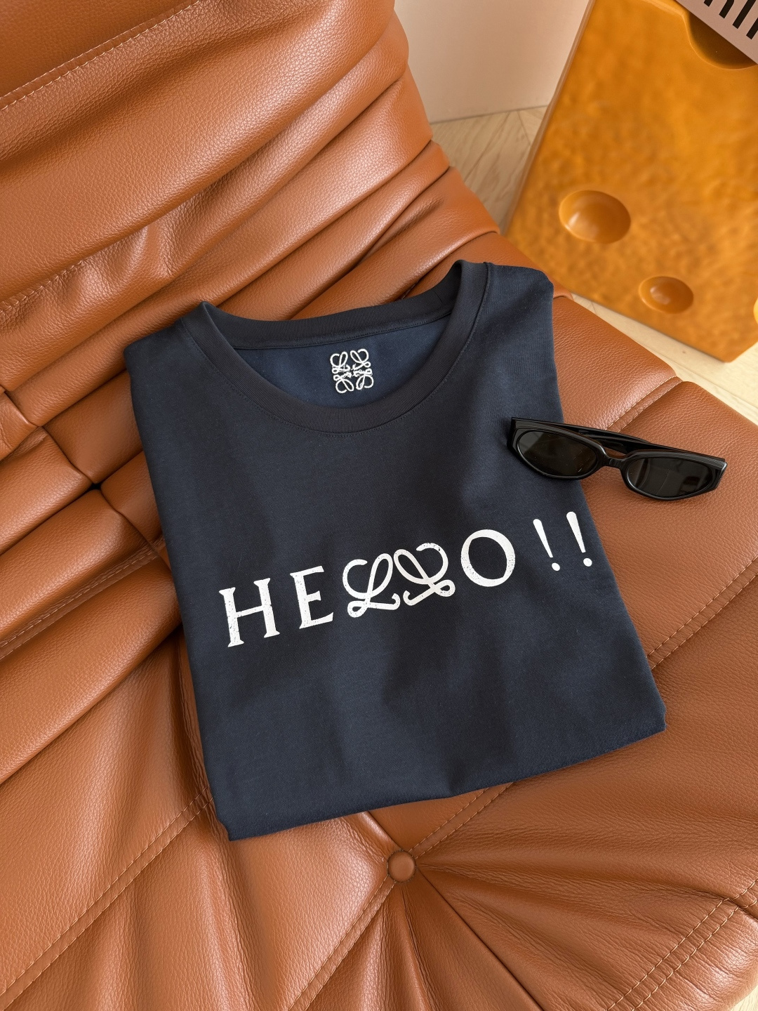 26春夏新品 经典logo印花T恤 百搭系列 颜色很好看 超显白 不管是搭配裤子或者半裙都OK 宽松的版