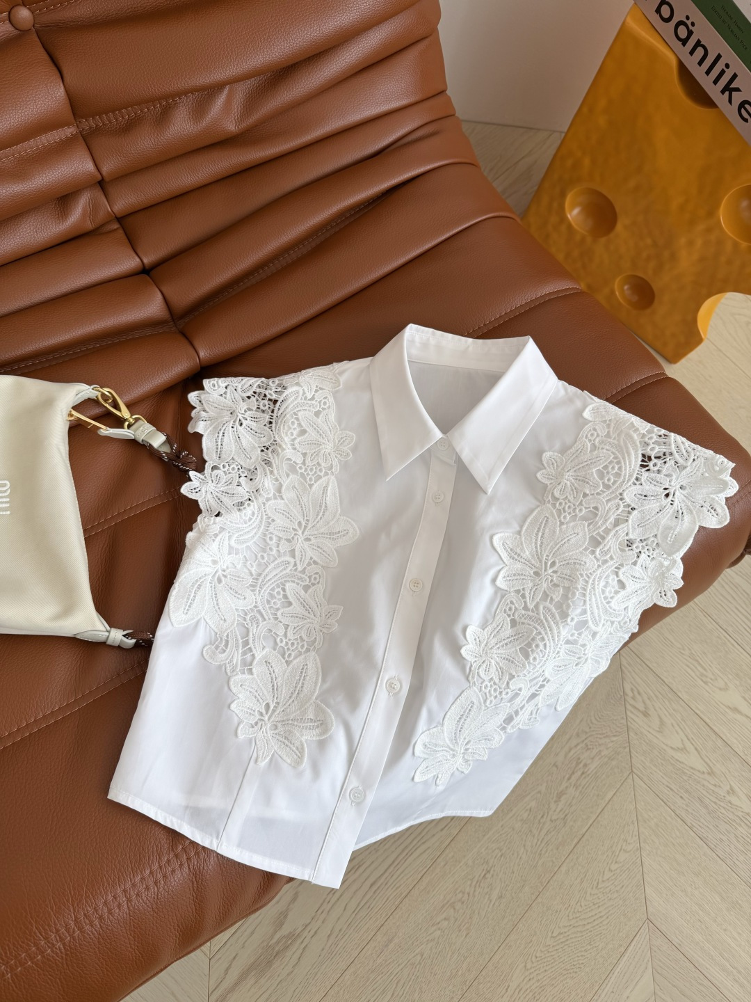 超美蕾丝花边拼接🆕🆕26春夏 蕾丝钩花拼接短款衬衫 定制的蕾丝花边 精致小巧 一股法式复古气息 优雅大方