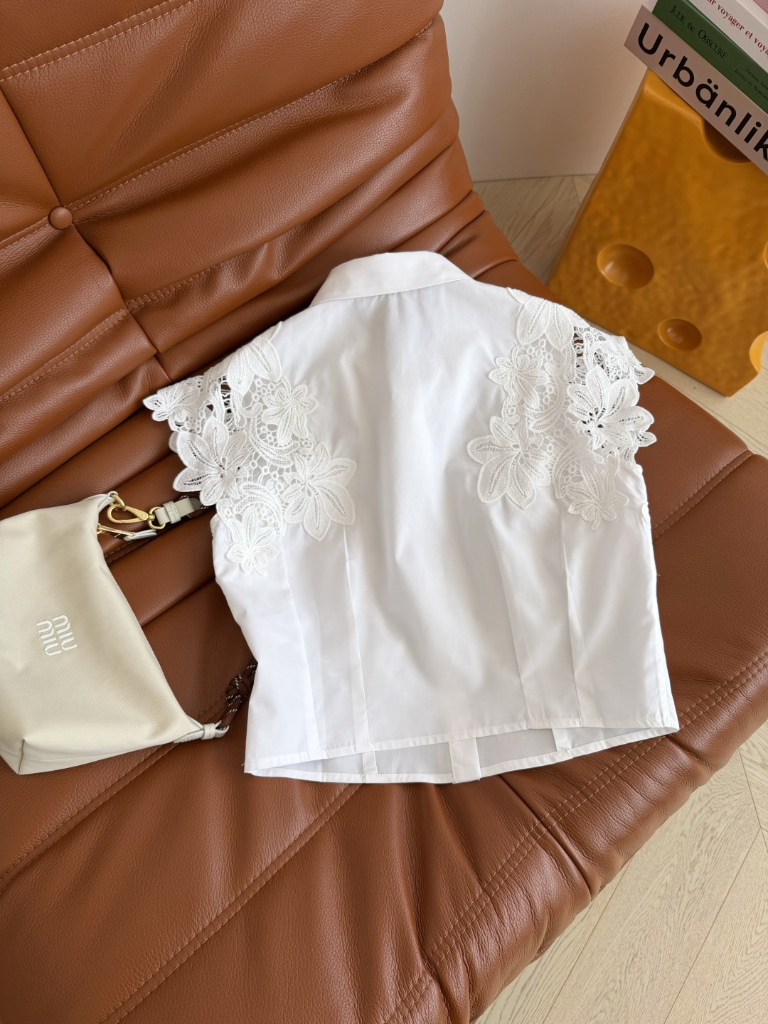 超美蕾丝花边拼接🆕🆕26春夏 蕾丝钩花拼接短款衬衫 定制的蕾丝花边 精致小巧 一股法式复古气息 优雅大方