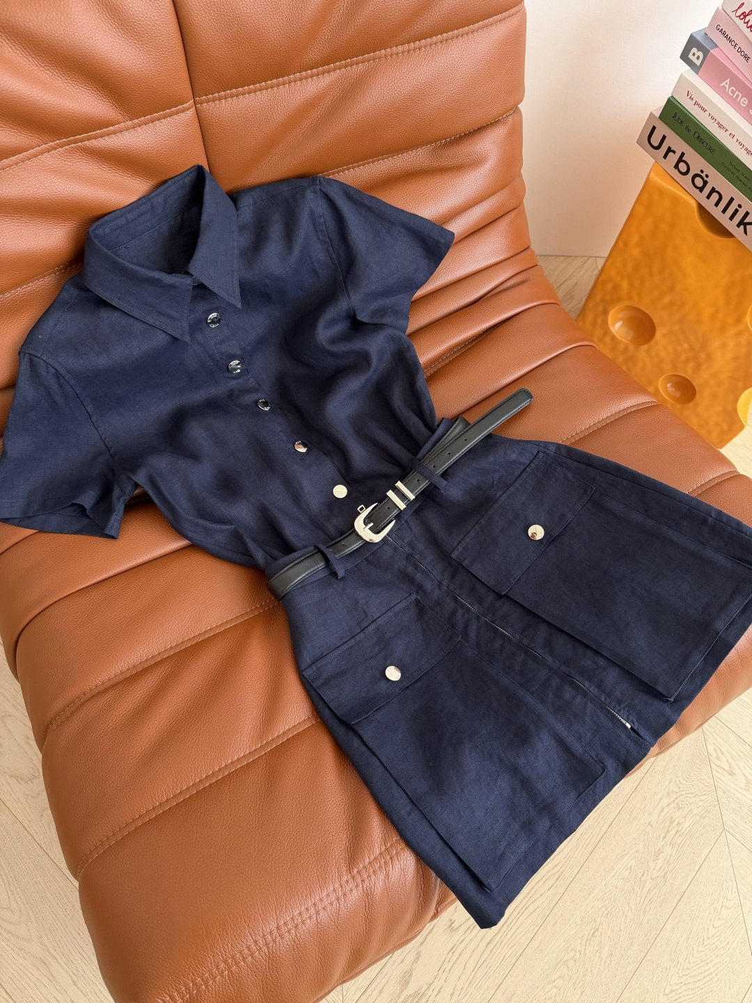 扑面而来的高级感 26ss 藏蓝色工装风亚麻连衣裙 高级感在线 行走的气质感 采用藏蓝色亚麻面料 很重磅