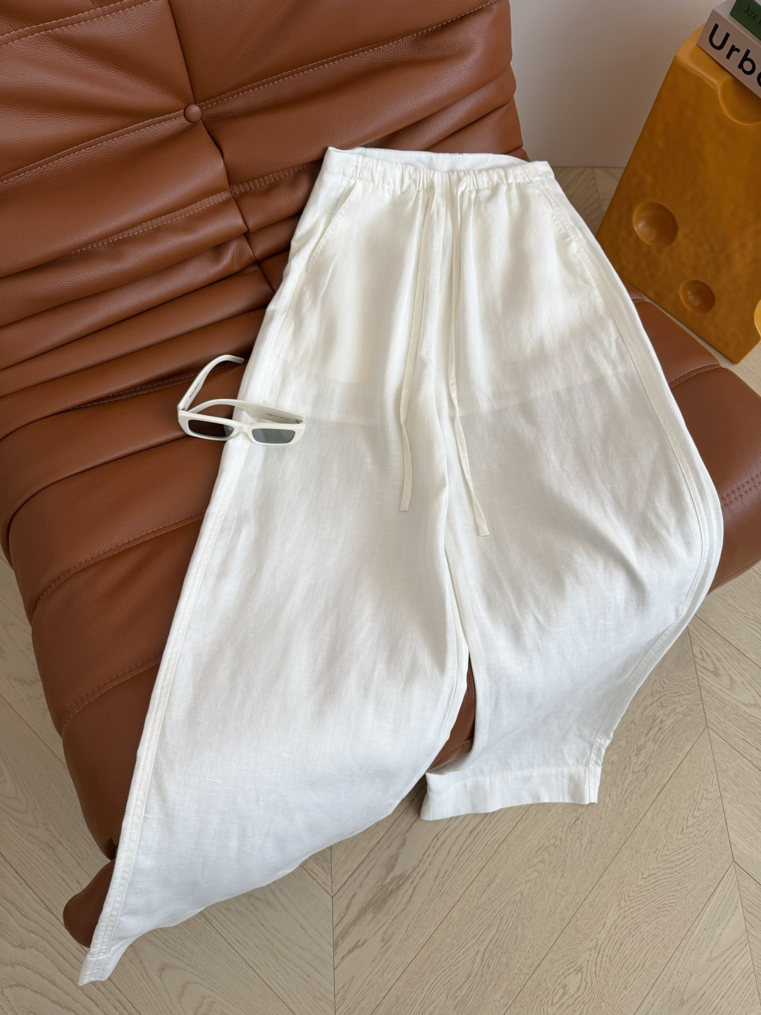 慵懒在线 26ss💛💛后备口袋方形logo刺绣亚麻裤 采用100%纯亚麻面料 重磅夏季款 超推荐 阔腿裤