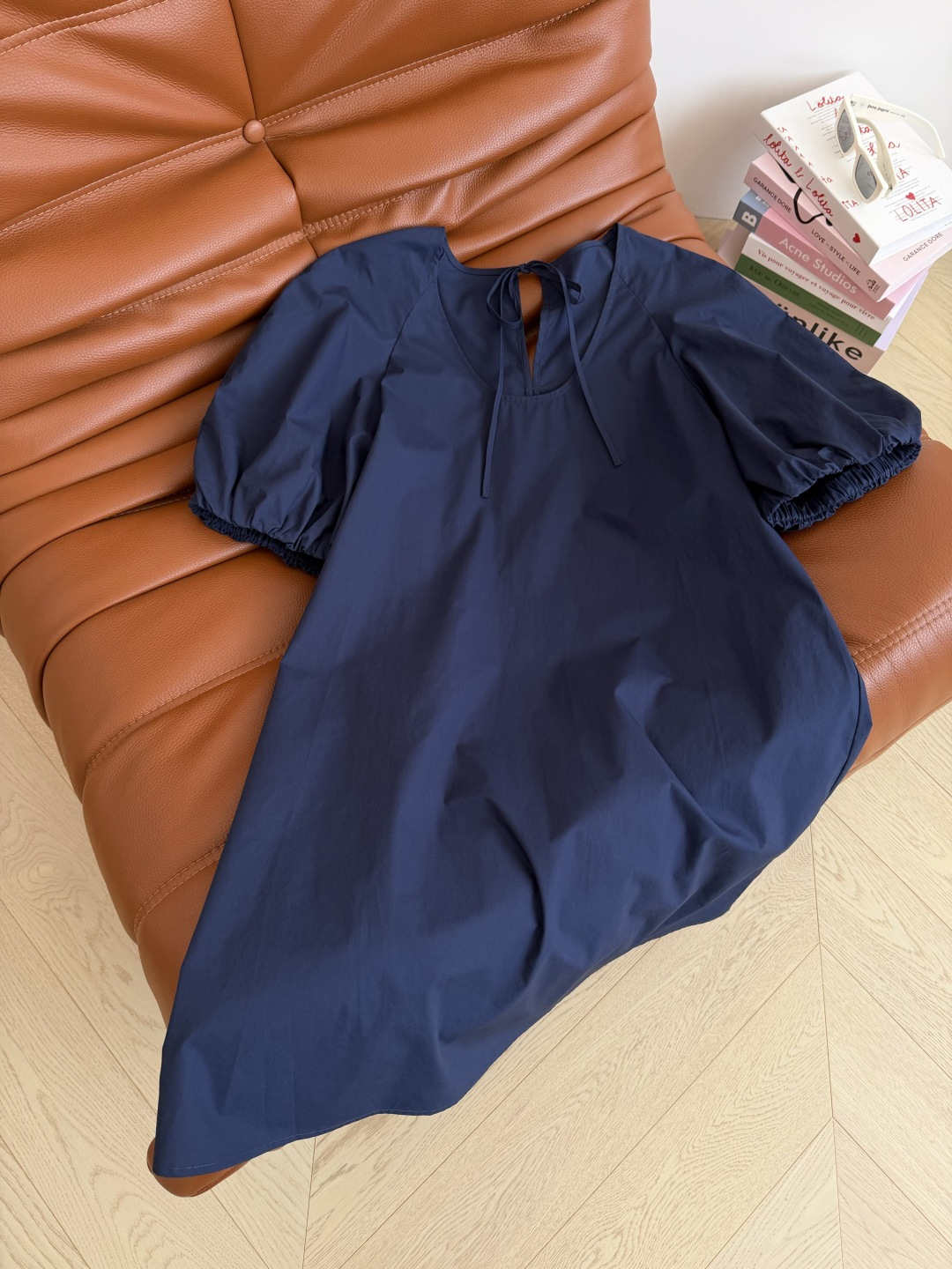 日常一件式裙子 26ss 小众设计款后背系带设计连衣裙 U型领设计 日常简约一件式裙子 随意上身就可出街