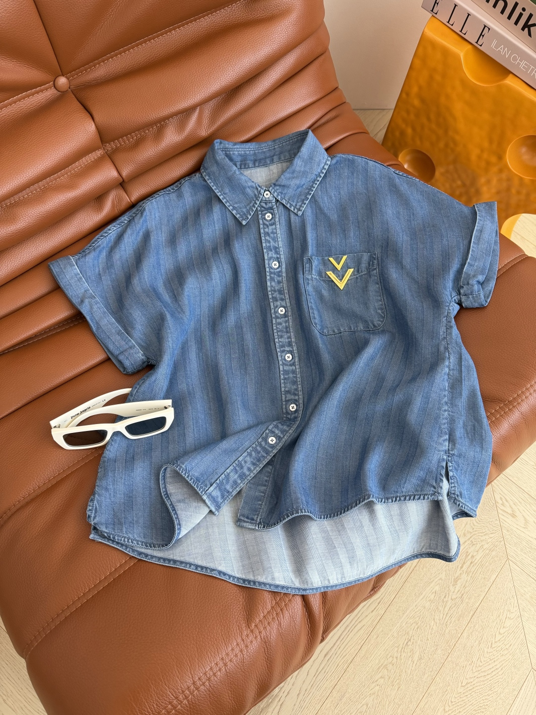 美式休闲 26ss🆕🆕双V金属装饰牛仔衬衫 夏季好穿的短袖衬衫 重工渐变洗水条纹牛仔 很有工艺感 采用进