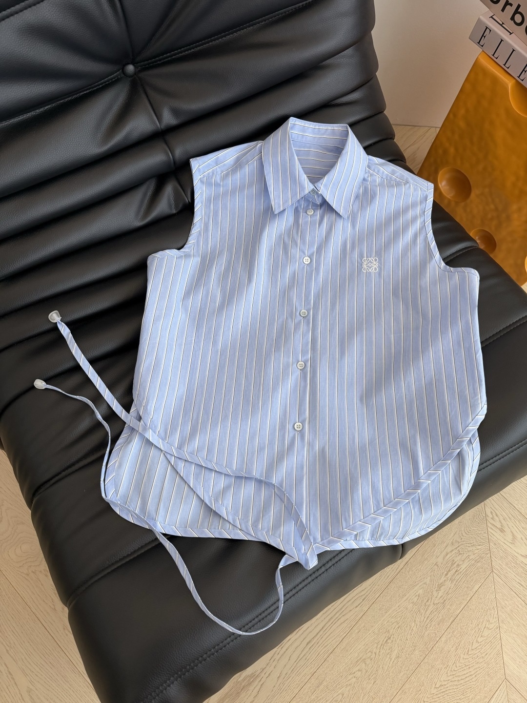 造型感衬衫 26ss 条纹系列～交叉系带设计衬衫 多种穿搭方法 下摆是斜边剪裁 系带设计 可以交叉变成短