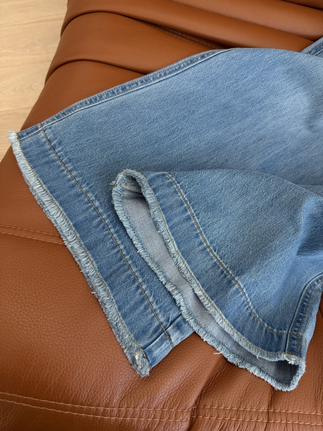 셀린느 26SS 여성 바지 132822 Celine Pants 썸네일 이미지