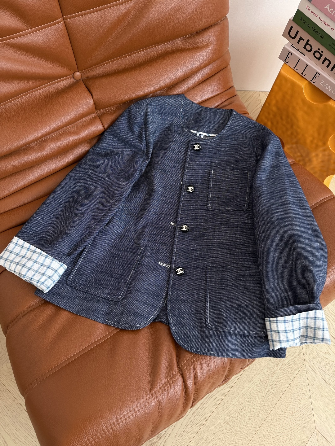 26秋冬 Vintage小复古～双C金属扣装饰亚麻牛仔外套 重磅面料 是亚麻材质的牛仔质感面料 一整个高级质感在线 复古