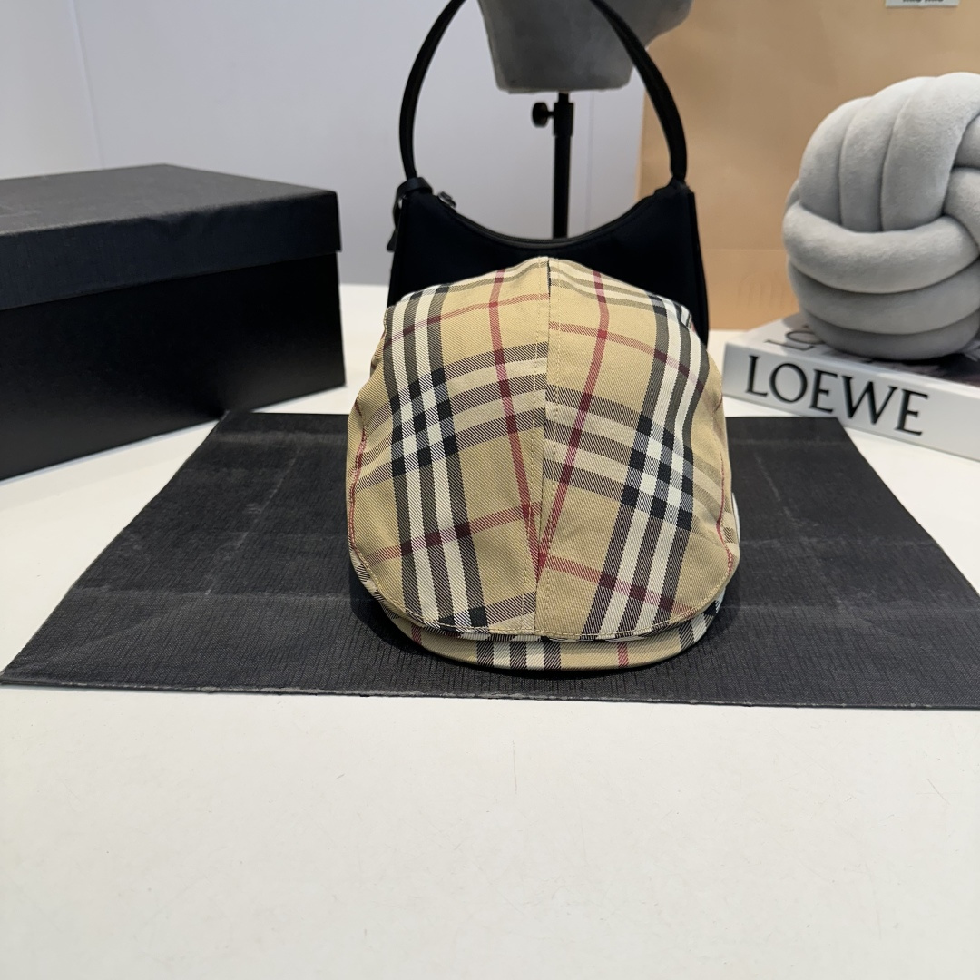 NO:809246,Burberry retro progressive beret, high-end and versatile, head circumference 57cm, hat, scarf, socks, burberry, burberry, socks, hats19860909巴宝莉burberry复古前进贝雷帽 高级百搭,头围57cm,帽子.围巾.袜子,burberry,burberry,socks,hats,accessory