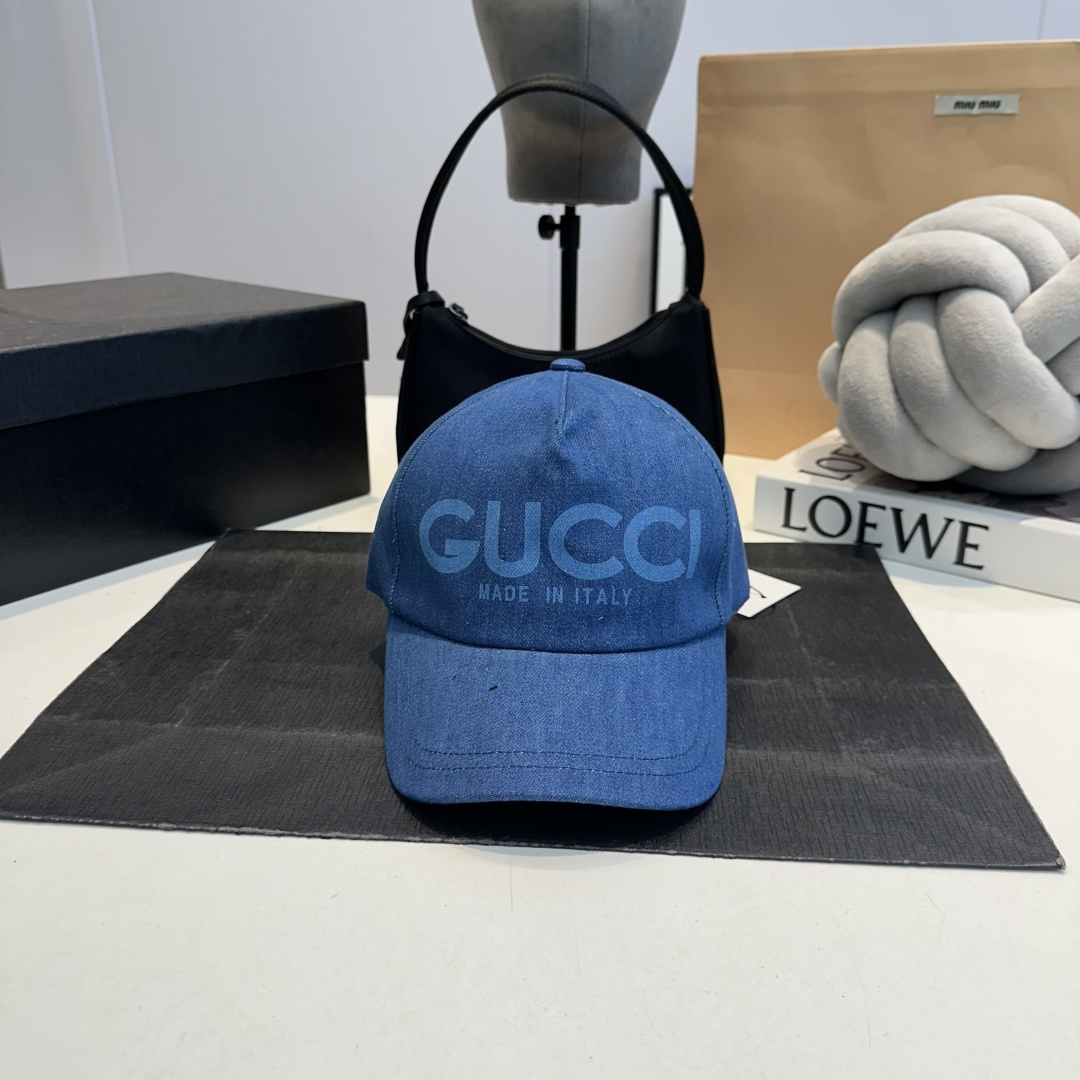 NO:809280,GUCCI 2025 new washed denim baseball cap at the counter, very trendy!  Casual and sports style, classic production, super easy to match!  , hat. scarf. socks, gucci, socks, hats19860909GUCCI古奇 2025专柜新款洗水牛仔棒球帽,很潮！休闲运动款,经典制作,超级好搭衣服！,帽子.围巾.袜子,gucci,socks,hats,accessory