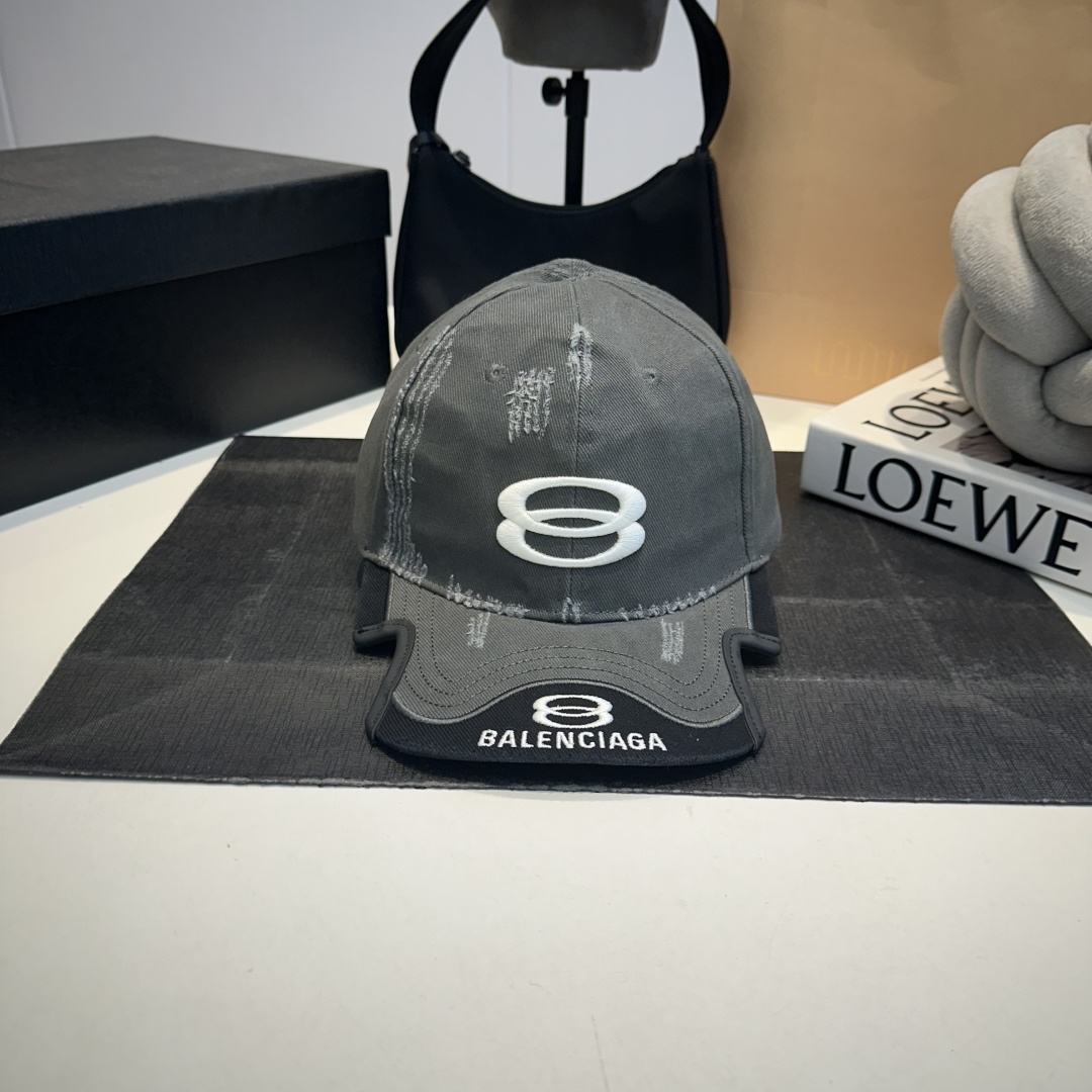 NO:810127,BALENCIAGA's new embroidered logo baseball cap, cool colors, different styles for men and women, the first batch will be shipped first!  A must-buy for Paris fans!  , hat. scarf. socks, balenciaga, balenciaga, socks, hats19860909BALENCIAGA巴黎世家新款刺绣logo棒球帽,很酷的色系,男女佩戴都有不同style,第一批抢先出货！巴黎粉必入款！,帽子.围巾.袜子,balenciaga,balenciaga,socks,hats,accessory