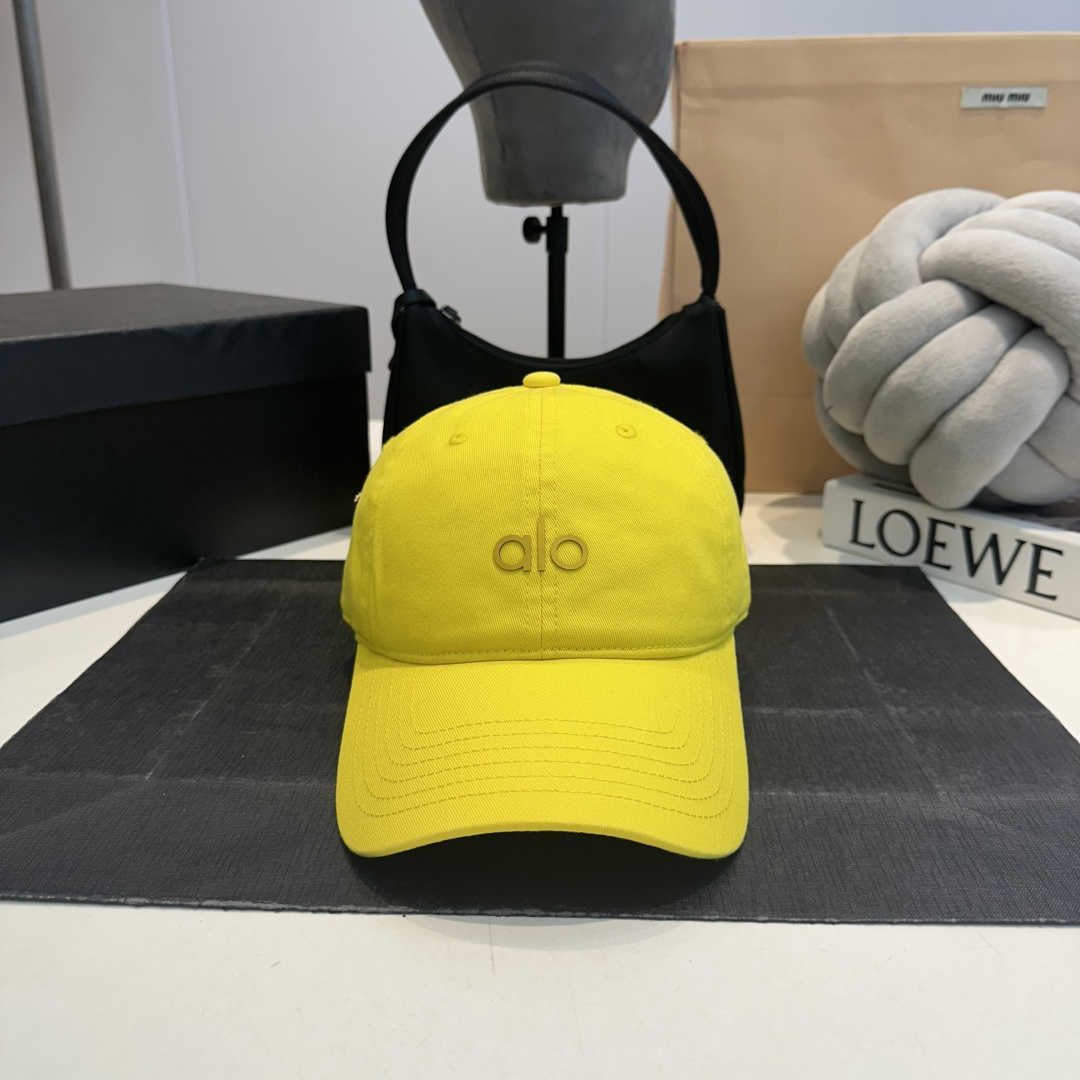 NO:810128,alo couples baseball cap sports breathable sun protection hat is not only fashionable, but more importantly, it can effectively protect our heads from ultraviolet rays. Whether it is daily travel or outdoor sports, it can be your best companion. Hats. Scarves. Socks, socks, hats19860909alo情侣款棒球帽运动透气防晒帽,不仅时尚,更重要的是它能有效保护我们的头部免受紫外线的侵害,不管是日常出行还是户外运动,它都能成为你的最佳伴侣.,帽子.围巾.袜子,socks,hats,accessory