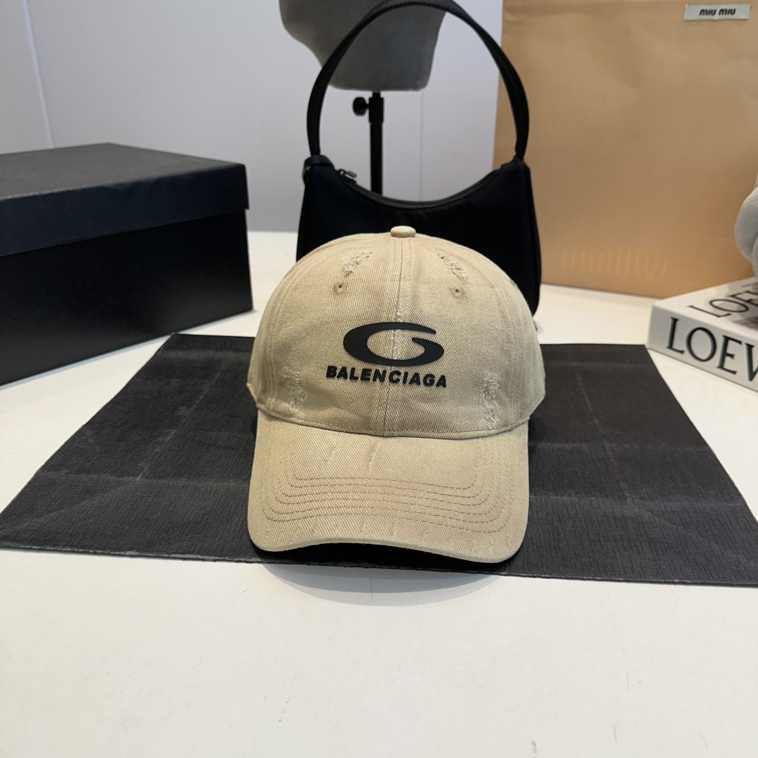 NO:809482,New product Balencia*a Balenciaga's new baseball cap. Ready in stock. Simple, fashionable, super invincible and beautiful hat!  Couple style!  , hat. scarf. socks, balenciaga, balenciaga, socks, hats19860909新品Balencia*a 巴黎世家新款棒球帽 现货秒发简约时尚超级无敌好看的帽子！情侣款！,帽子.围巾.袜子,balenciaga,balenciaga,socks,hats,accessory