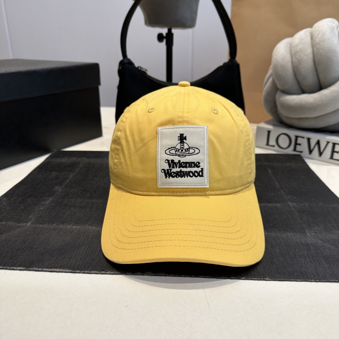 NO:809721,The Queen Mother of the West is new!  Fashionable classic baseball cap with hole design, not exaggerated but with a sense of design!  Both men and women go for it!  , hat. scarf. socks, socks, hats19860909西太后上新啦！ 时尚经典版棒球帽 破洞设计 不夸张又带点设计感！ 男女都 冲它！,帽子.围巾.袜子,socks,hats,accessory