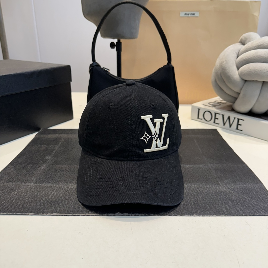 NO:810051,Louis Vuitton Baseball Cap LouisVuitton's new LV baseball cap, heavy industry to create a high-end atmosphere, versatile style for both men and women!  Running volume!  , hat. scarf. socks, louis vuitton, louis vuitton, louis vuitton, socks, hats19860909路易威登棒球帽 LouisVuitton新款LV棒球帽,重工打造高端大气,百搭款男女通用！跑量！,帽子.围巾.袜子,louis vuitton,louis vuitton,louis vuitton,socks,hats,accessory