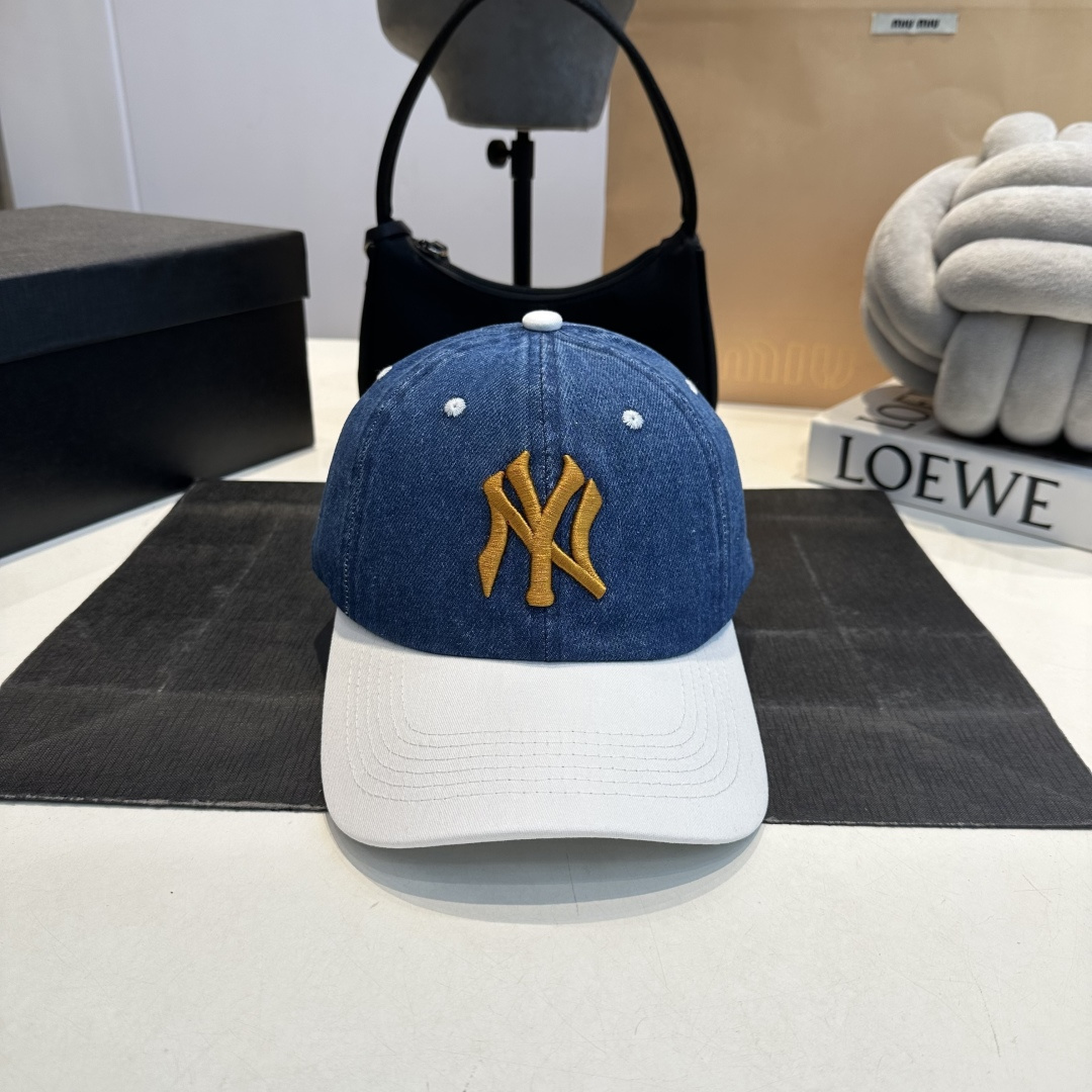 NO:809945,NY early spring denim washed baseball cap. The version is three-dimensional and not soft. It is a top-notch standard, hat, scarf, socks, socks, hats.19860909NY早春牛仔洗水棒球帽 版型立体不软塌 妥妥顶流标配,帽子.围巾.袜子,socks,hats,accessory