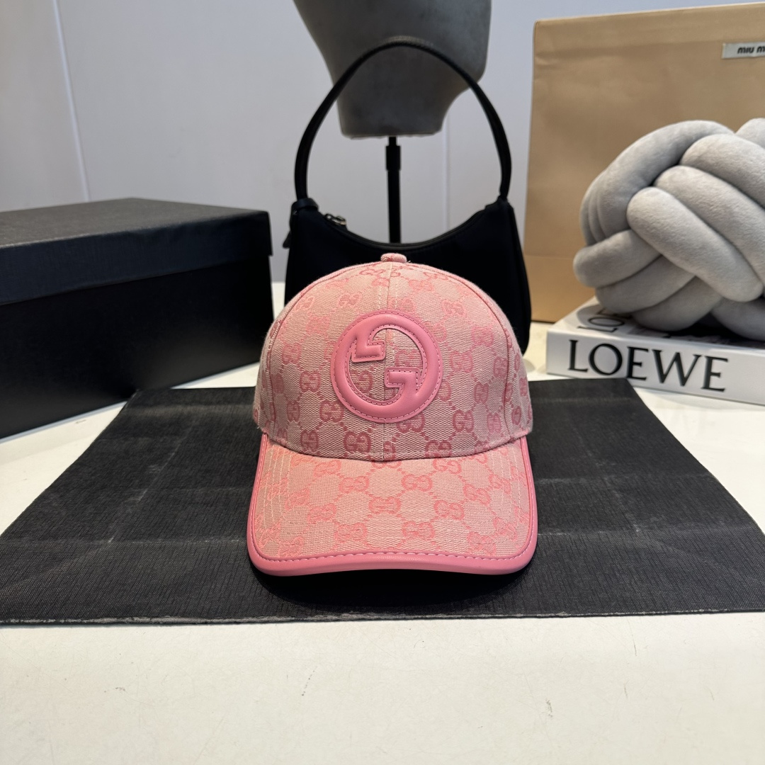 NO:810590,GUCCI Gucci 2025 new baseball cap at the counter, very trendy!  Casual sports style, classic production, super easy to match clothes, hats, scarves, socks, gucci, socks, hats19860909GUCCI古奇 2025专柜新款棒球帽,很潮！休闲运动款,经典制作,超级好搭衣服,帽子.围巾.袜子,gucci,socks,hats,accessory