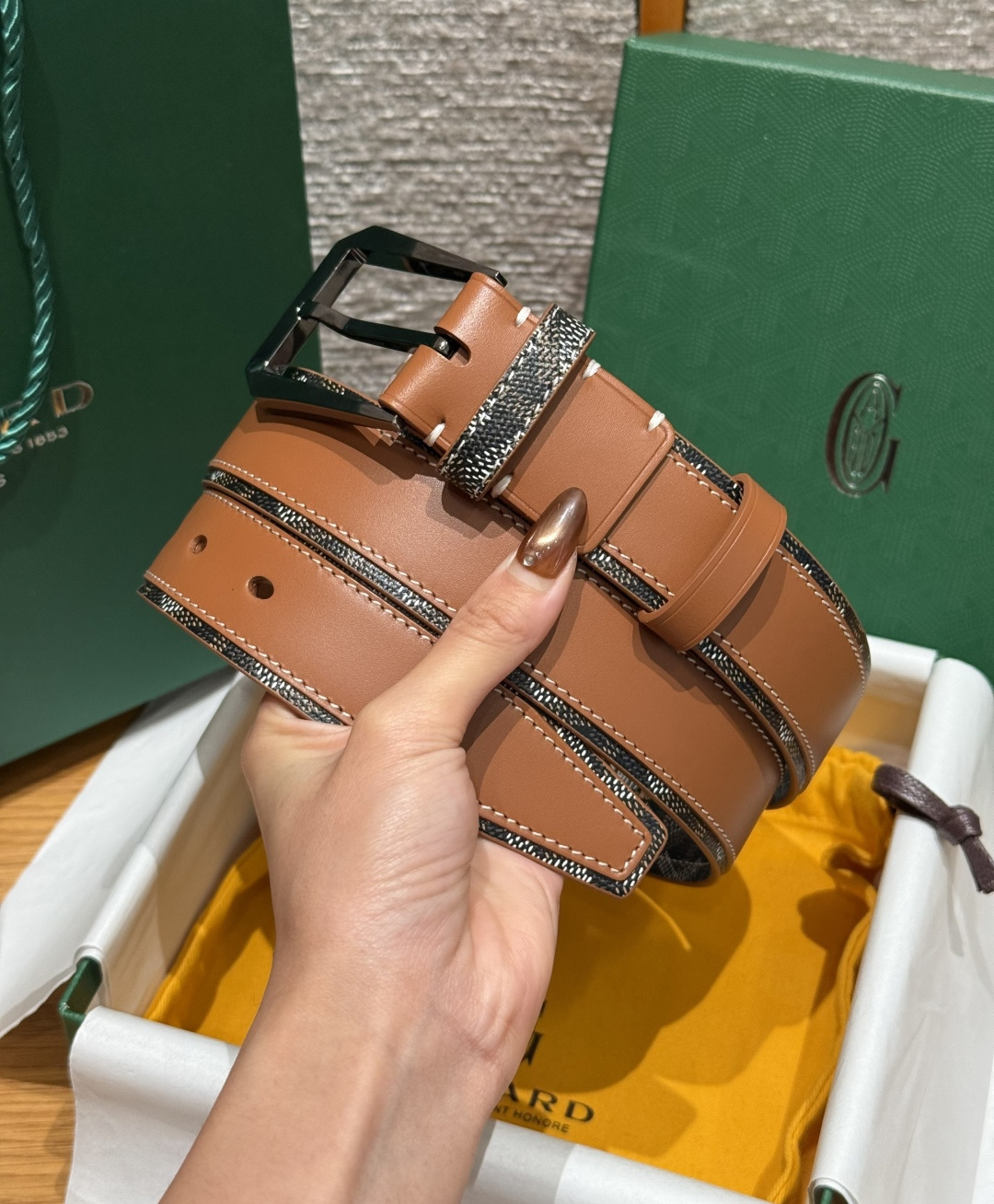-戈雅FLORIDA皮带 FLORIDA皮带的宽度非常适合休闲风格-Top High Quatity Cheap Sneakers Fashion Clothing Clothes Bags handbags Shoes of all Brand wholesale With The best Quality And Beautiful Price from China Factory Chinese suppliers wholesaler seller -戈雅FLORIDA皮带 FLORIDA皮带的宽度非常适合休闲风格