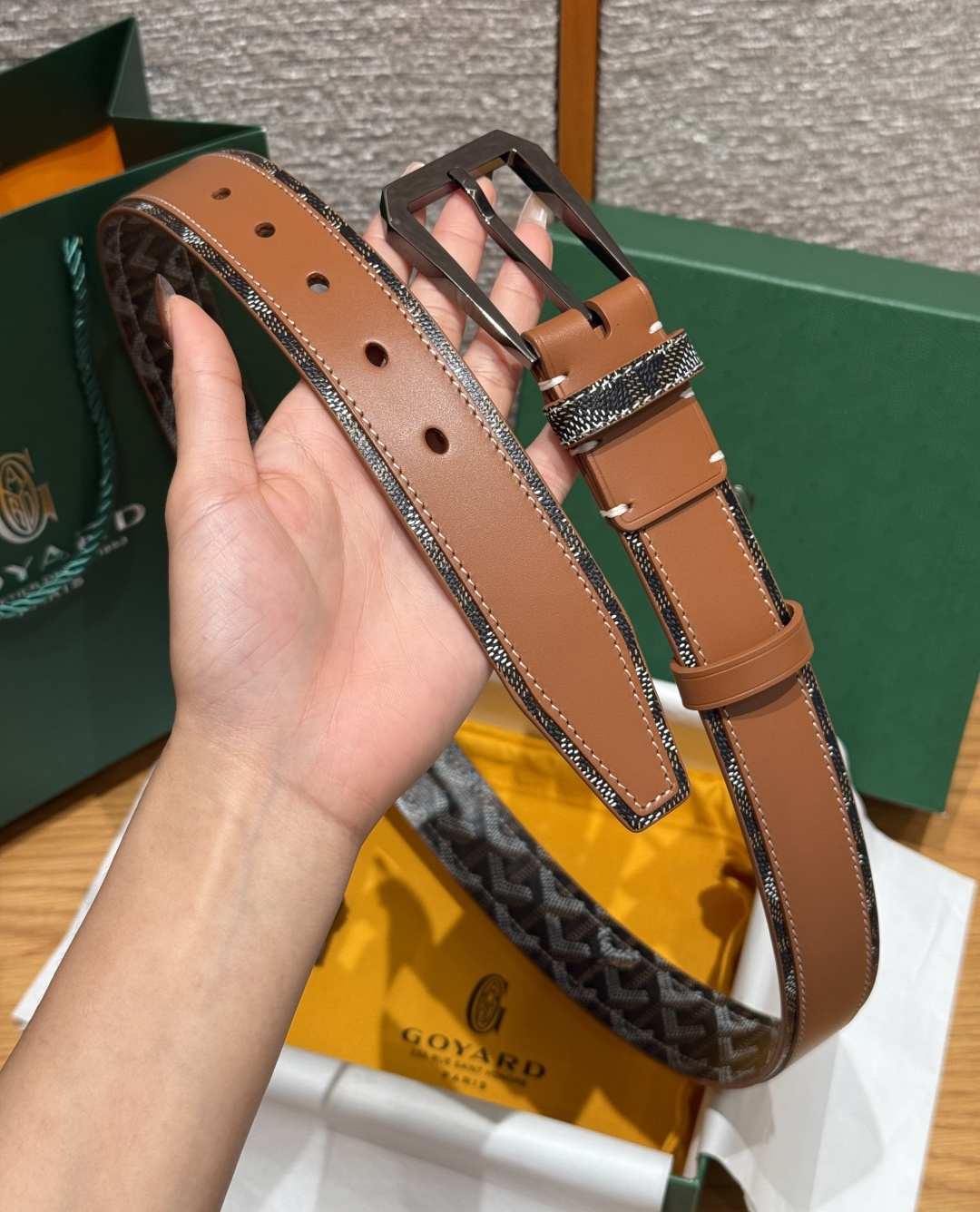 -戈雅FLORIDA皮带 FLORIDA皮带的宽度非常适合休闲风格-Top High Quatity Cheap Sneakers Fashion Clothing Clothes Bags handbags Shoes of all Brand wholesale With The best Quality And Beautiful Price from China Factory Chinese suppliers wholesaler seller -戈雅FLORIDA皮带 FLORIDA皮带的宽度非常适合休闲风格