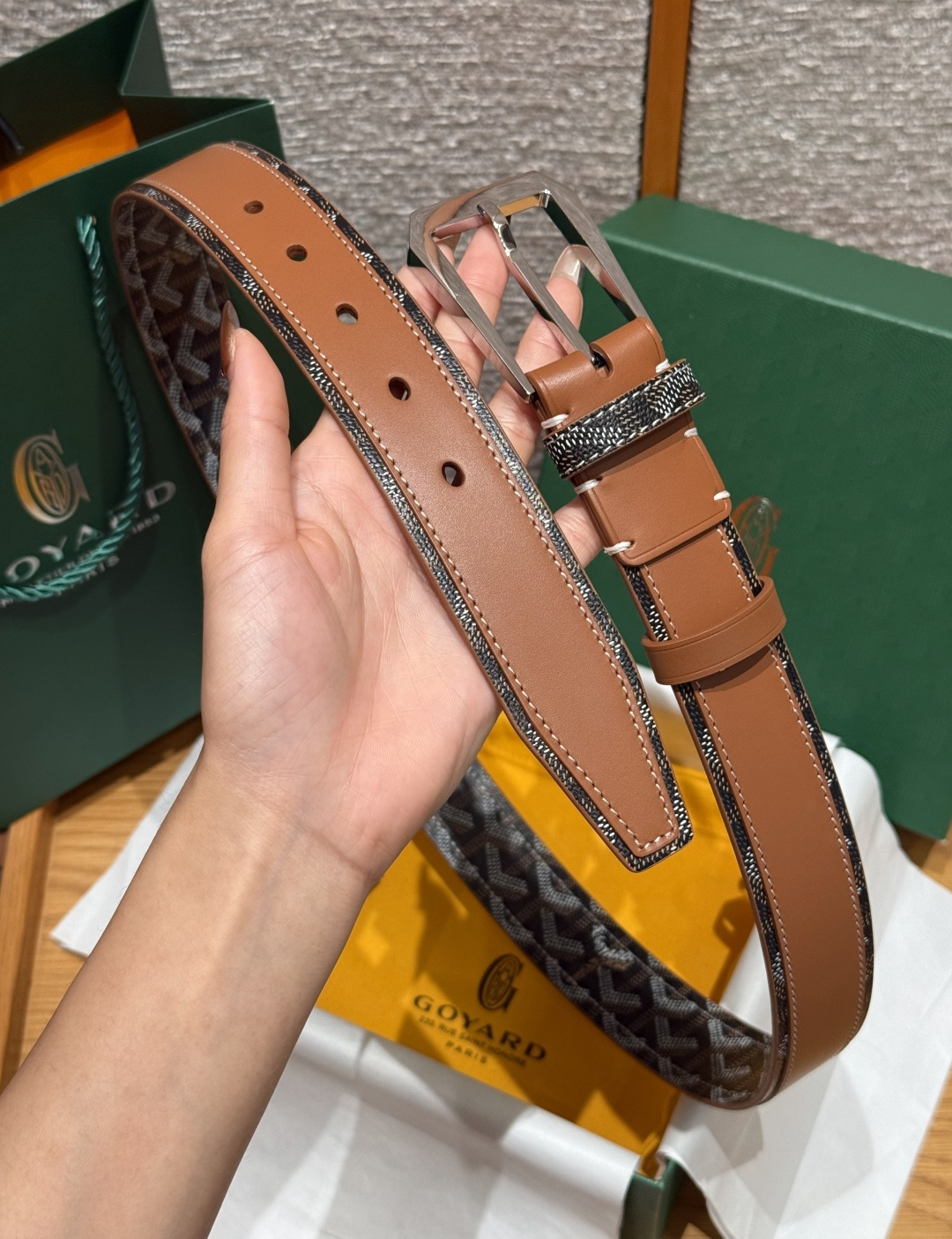 0-戈雅FLORIDA皮带 FLORIDA皮带的宽度非常适合休闲风格-Top High Quatity Cheap Sneakers Fashion Clothing Clothes Bags handbags Shoes of all Brand wholesale With The best Quality And Beautiful Price from China Factory Chinese suppliers wholesaler seller 0-戈雅FLORIDA皮带 FLORIDA皮带的宽度非常适合休闲风格