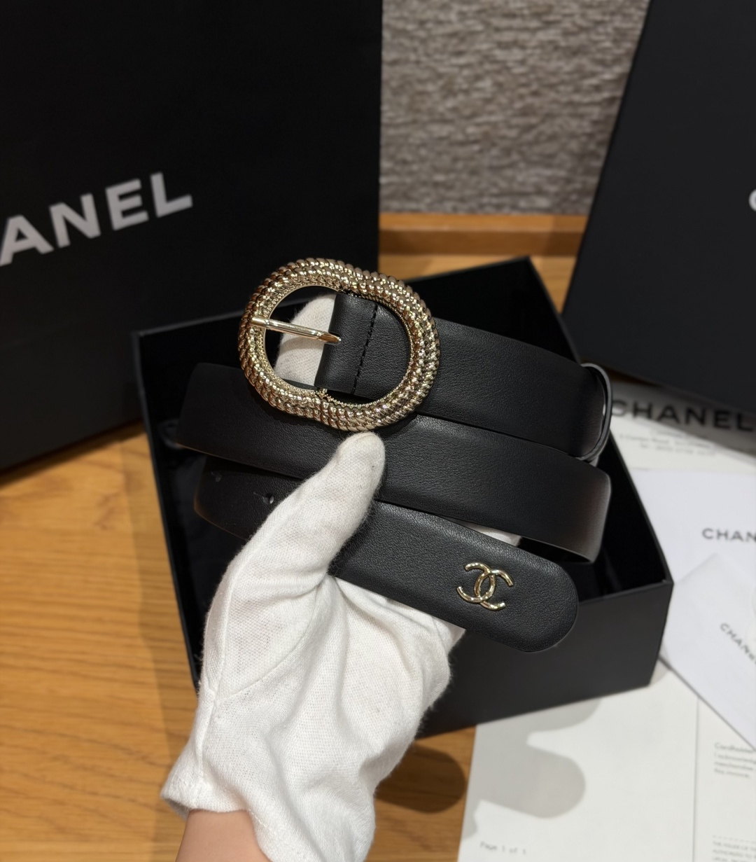 香家✨ Leather belt 30mm皮质腰带这款是香香25/26早春度假系列3.0cm腰带，采用光