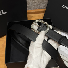 香家✨ Leather belt 30mm皮质腰带这款是香香25/26早春度假系列3.0cm腰带,采用光 香家✨ Leather belt 30mm皮质腰带这款是香香25/26早春度假系列3.0cm腰带,采用光