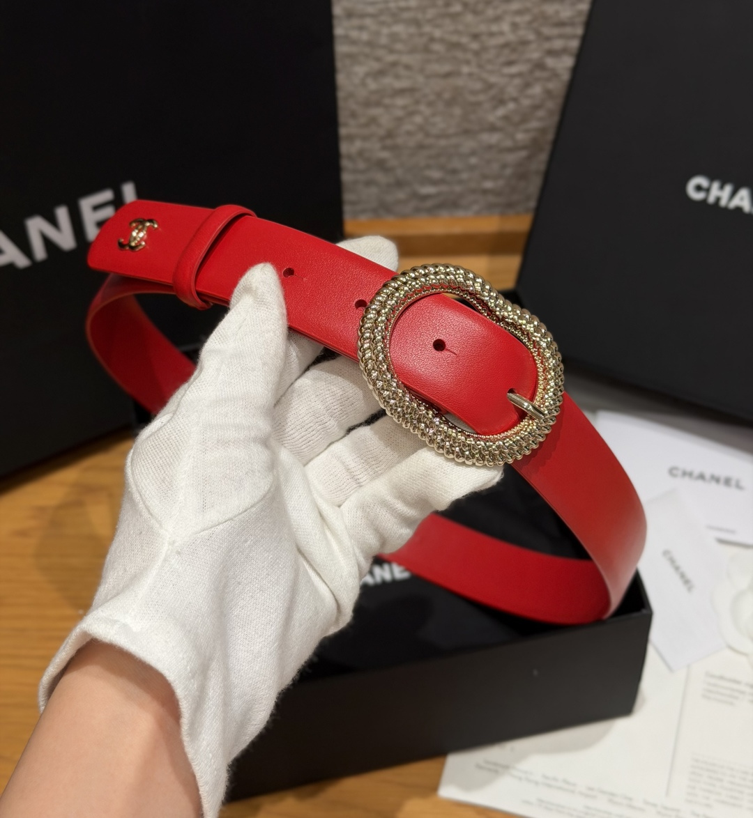 香家✨ Leather belt 30mm皮质腰带这款是香香25/26早春度假系列3.0cm腰带,采用光 香家✨ Leather belt 30mm皮质腰带这款是香香25/26早春度假系列3.0cm腰带,采用光