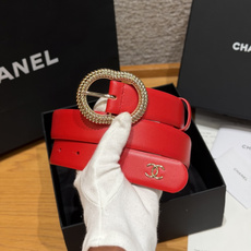 香家✨ Leather belt 30mm皮质腰带这款是香香25/26早春度假系列3.0cm腰带,采用光 香家✨ Leather belt 30mm皮质腰带这款是香香25/26早春度假系列3.0cm腰带,采用光